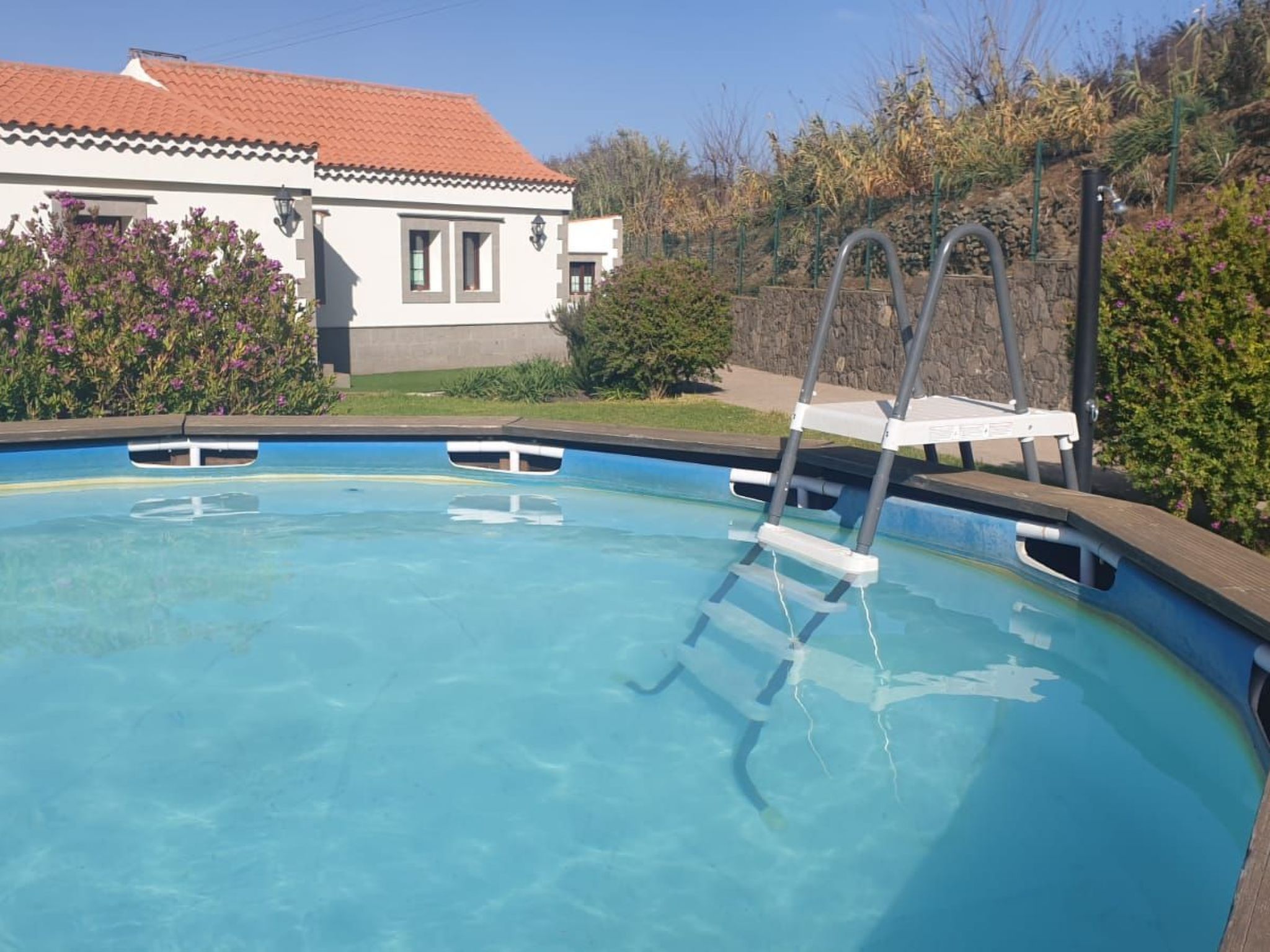 Villa Lucas mit Gartenterrasse und Schwimmbad-Binnen