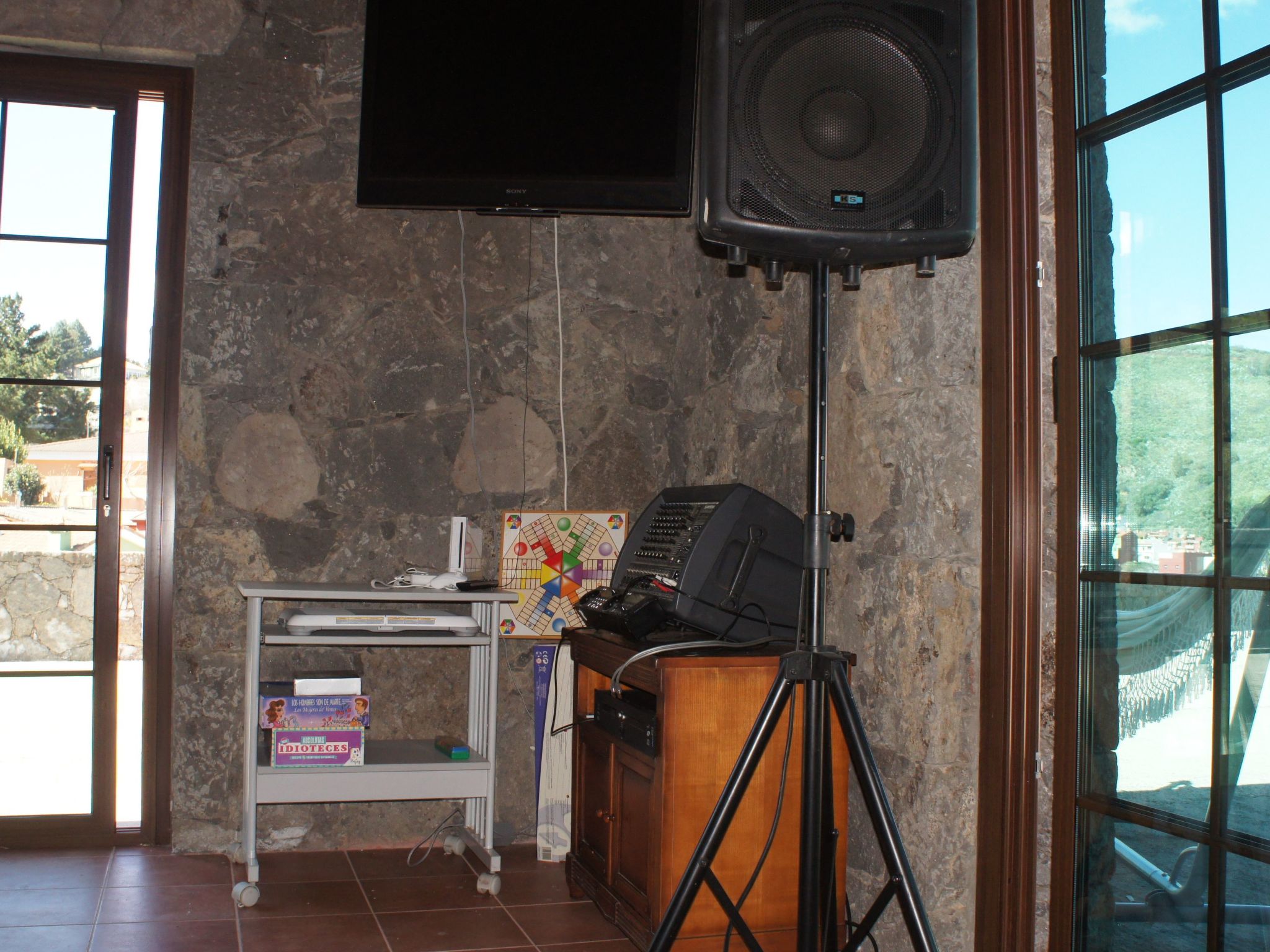 Villa Lucas mit Gartenterrasse und Schwimmbad-Binnen