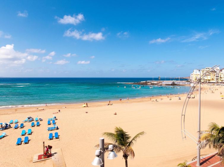 Las Canteras Seafront Apartment