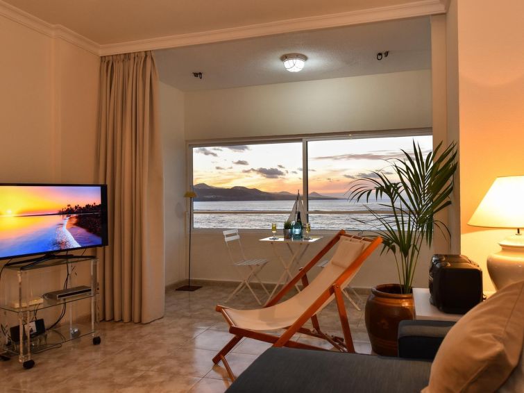 Las Canteras Seafront Apartment