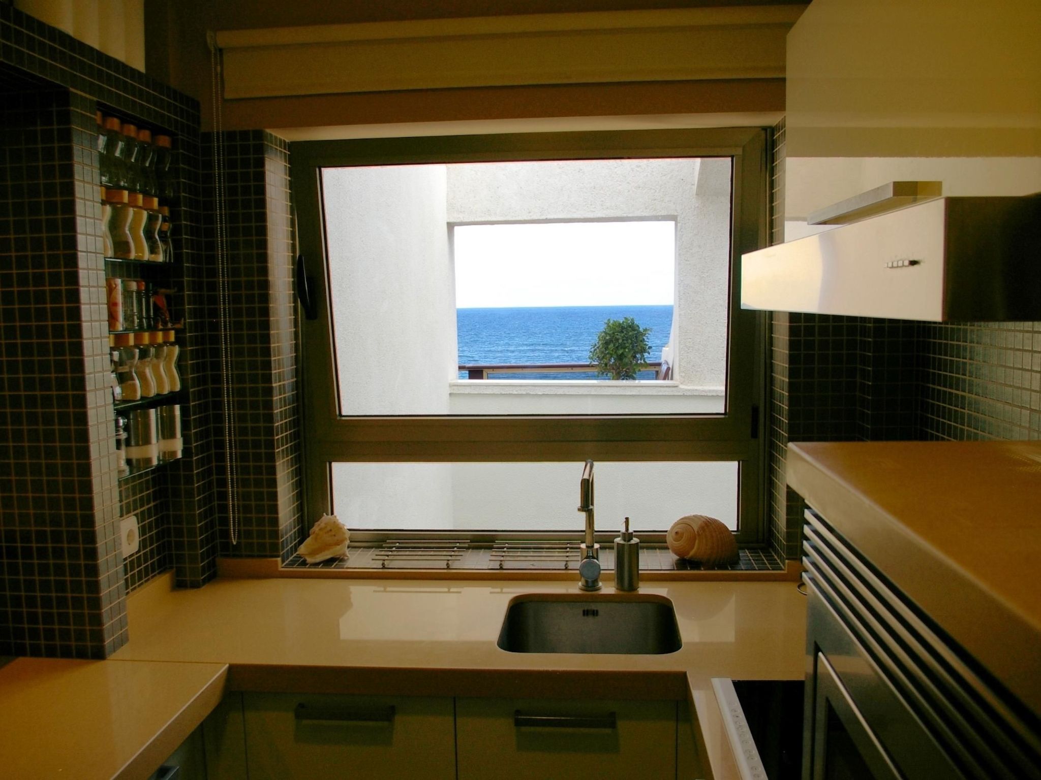 Schöne Ferienwohnung direkt am Strand-Image-tags.info