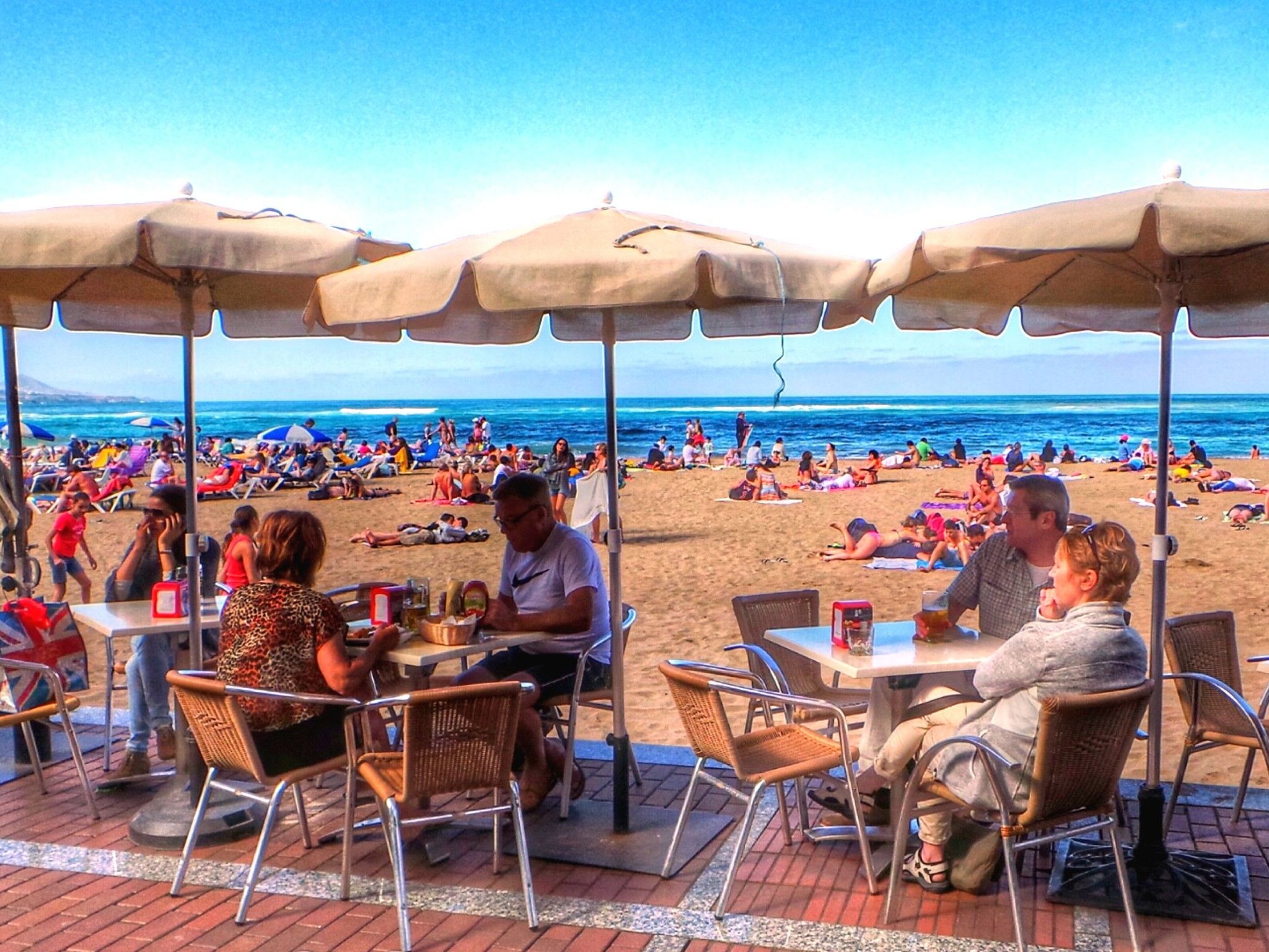 Schöne Ferienwohnung direkt am Strand-Image-tags.info