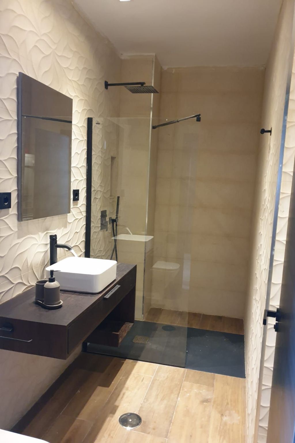 Appartement mit Blick auf das Meer-Drinnen