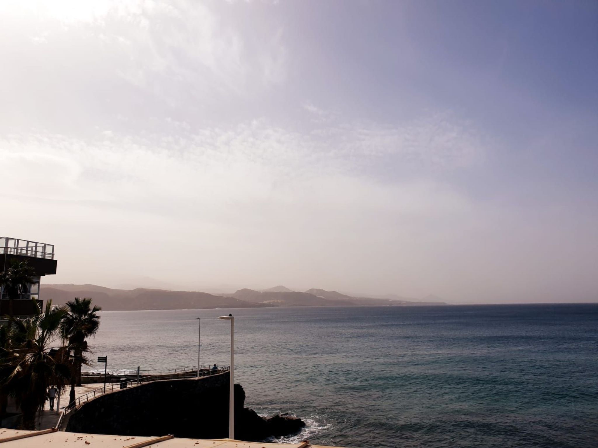 Appartement mit Blick auf das Meer-Draußen