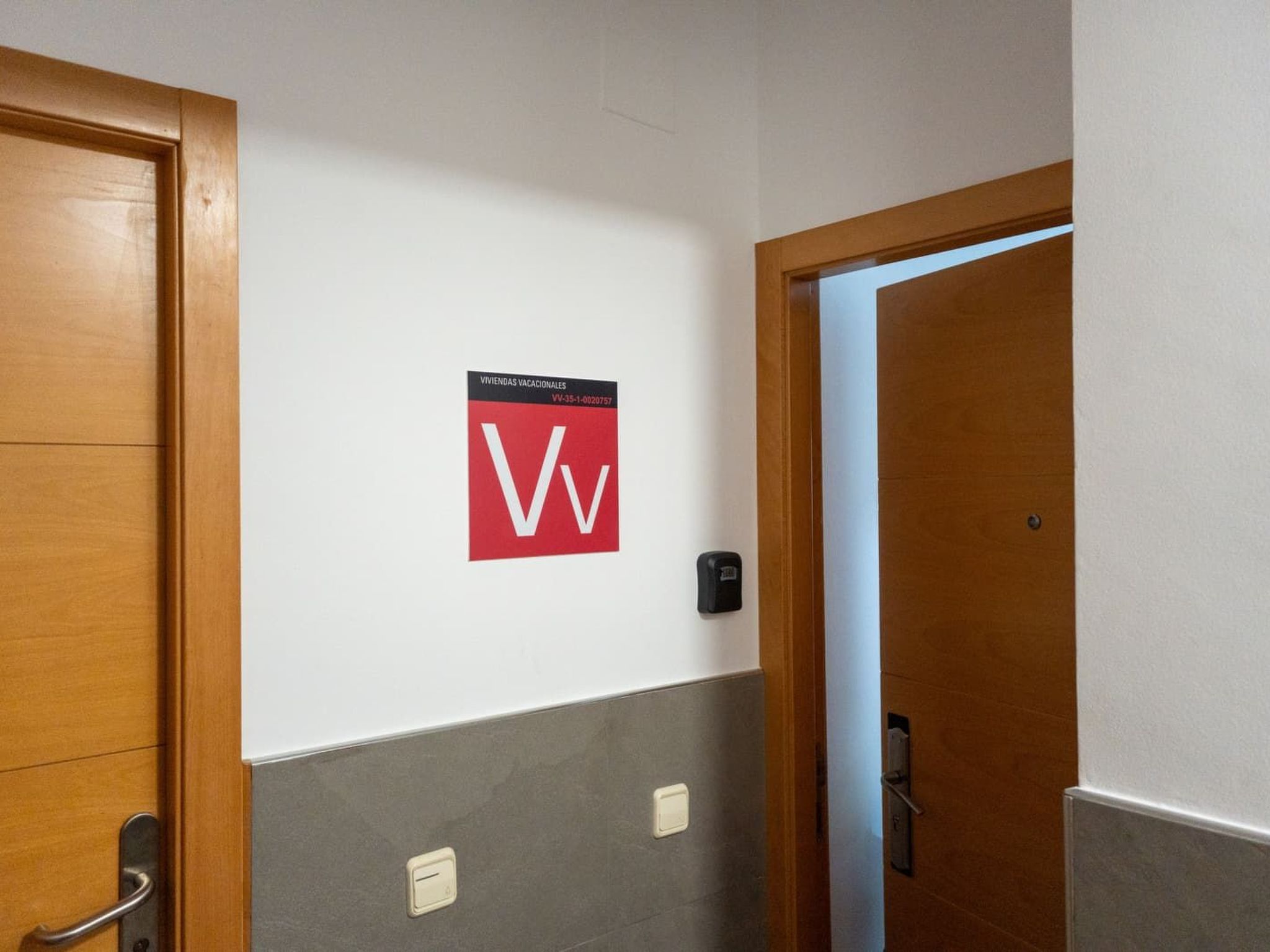 Appartement mit Blick auf das Meer-Drinnen