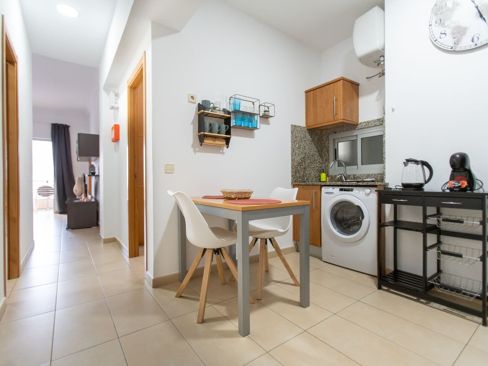 Appartement mit Blick auf das Meer-Image-tags.info