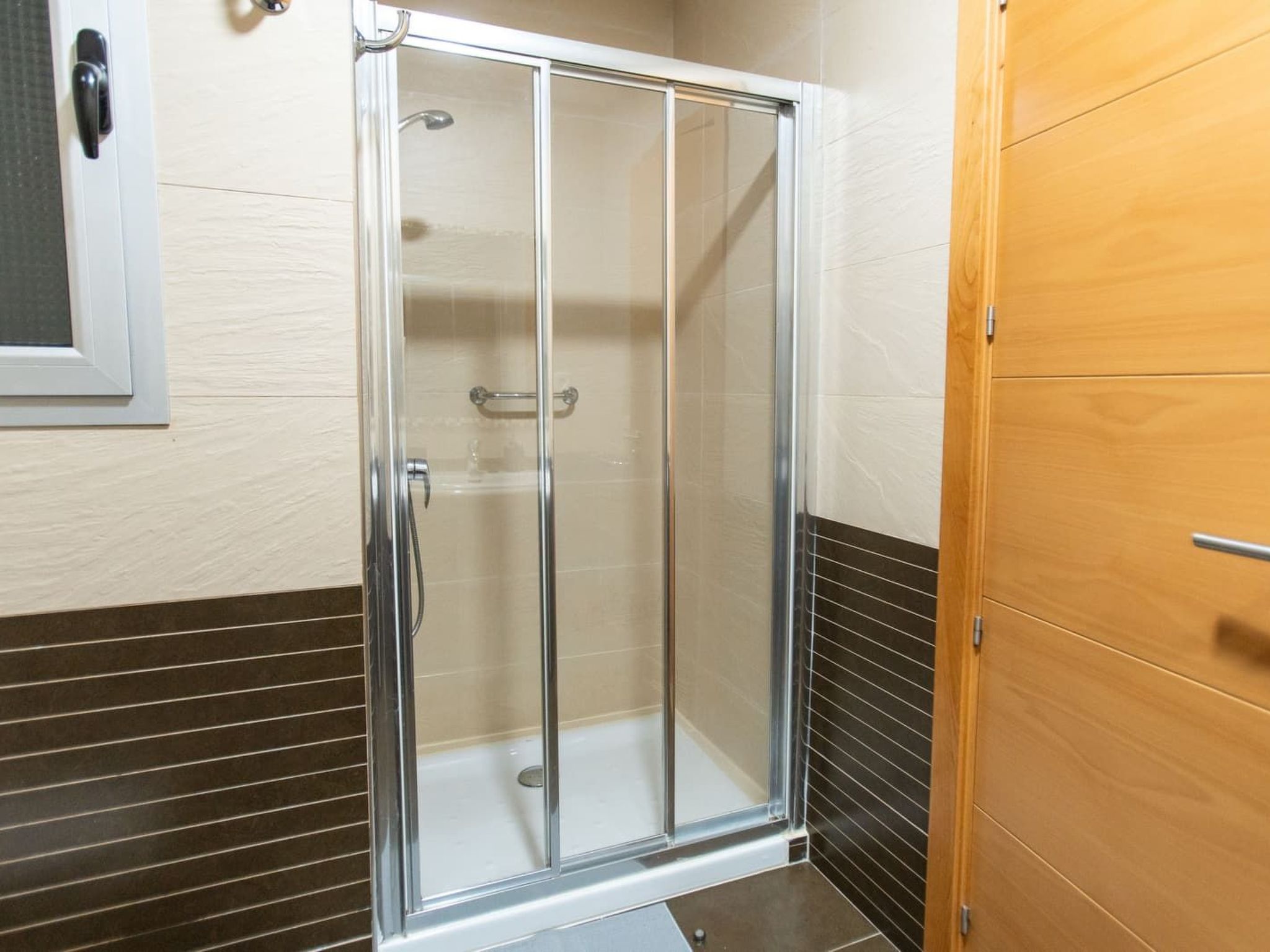 Appartement mit Blick auf das Meer-Drinnen