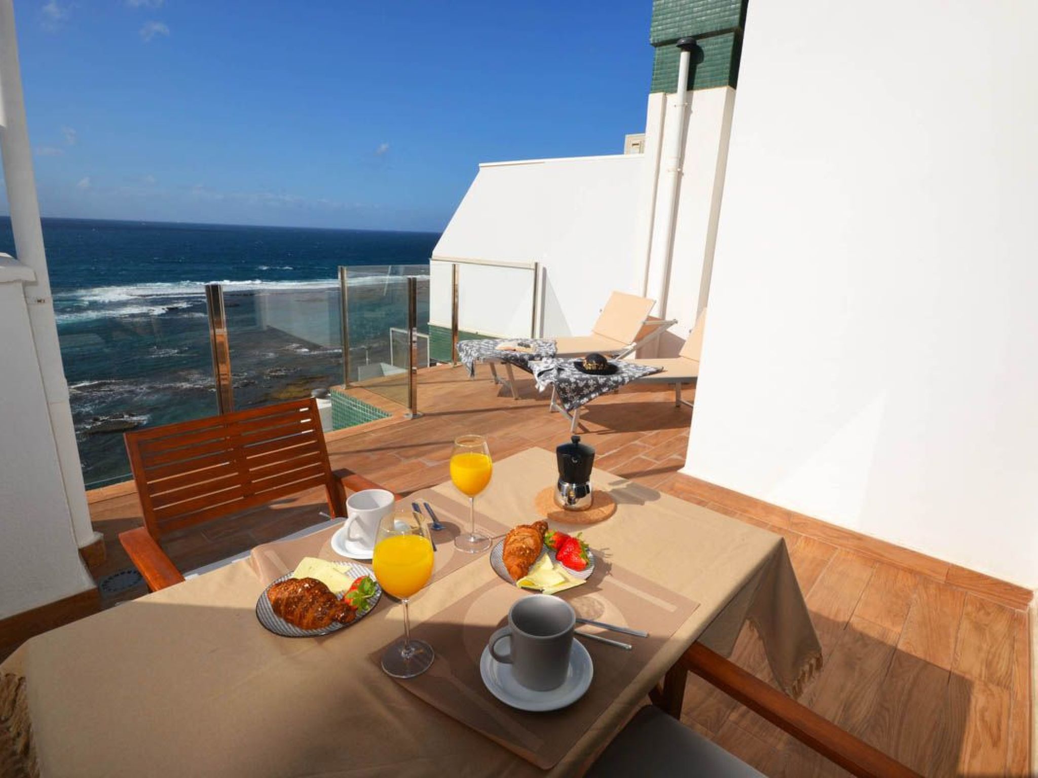 Wohnung mit privater Terrasse und Meerblick-Draußen