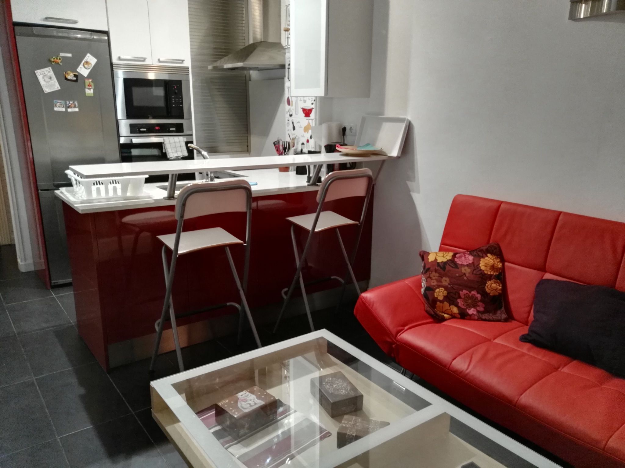 Appartement mit Balkon in einem Komplex mit Gemeinschaftspool am Meer-Image-tags.info