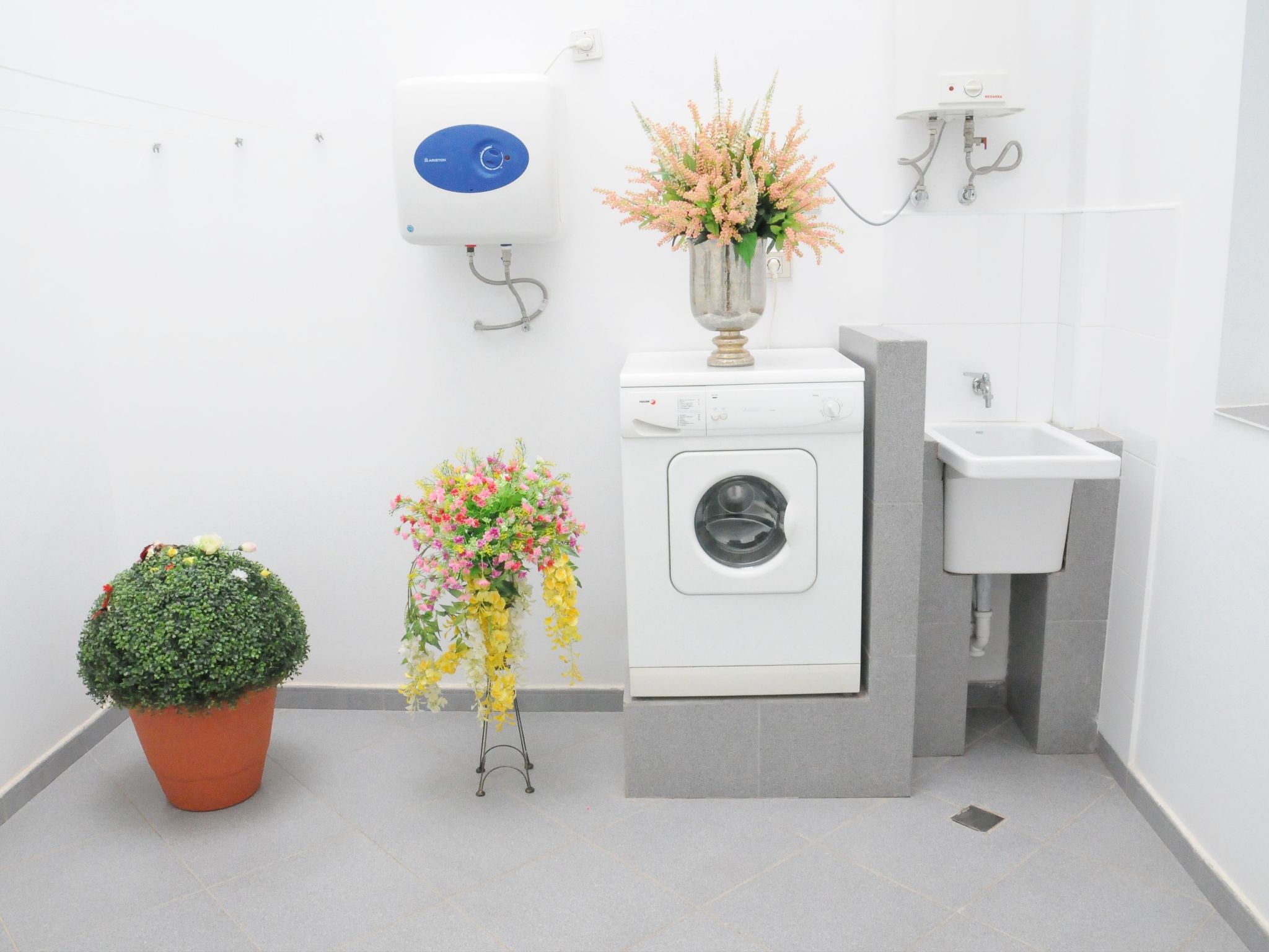 Helles Appartement im Erdgeschoss-Binnen