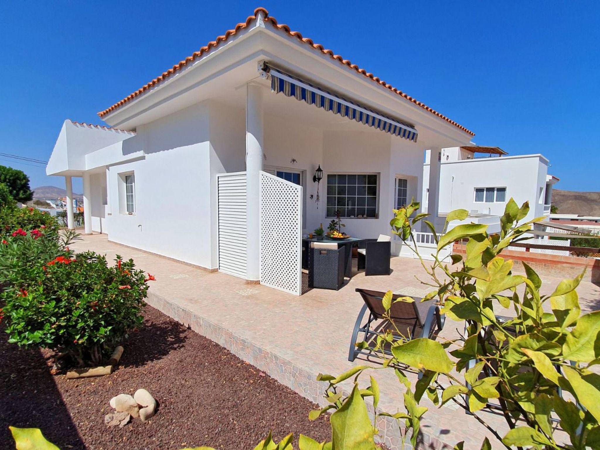 Gemütliches Ferienhaus in Tarajalejo mit Großem Garten und Meerblick-Image-tags.info