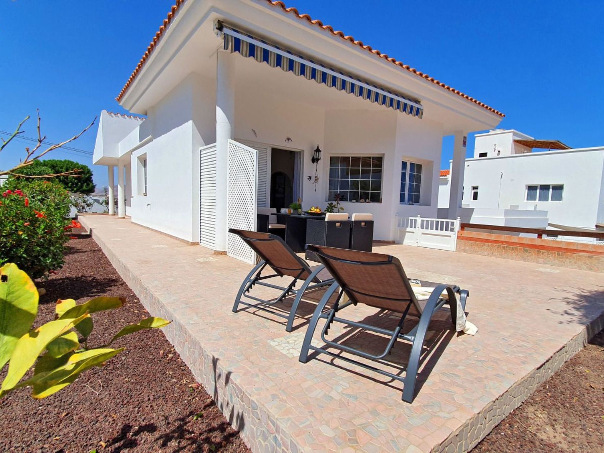 Gemütliches Ferienhaus in Tarajalejo mit Großem Garten und Meerblick-Image-tags.info