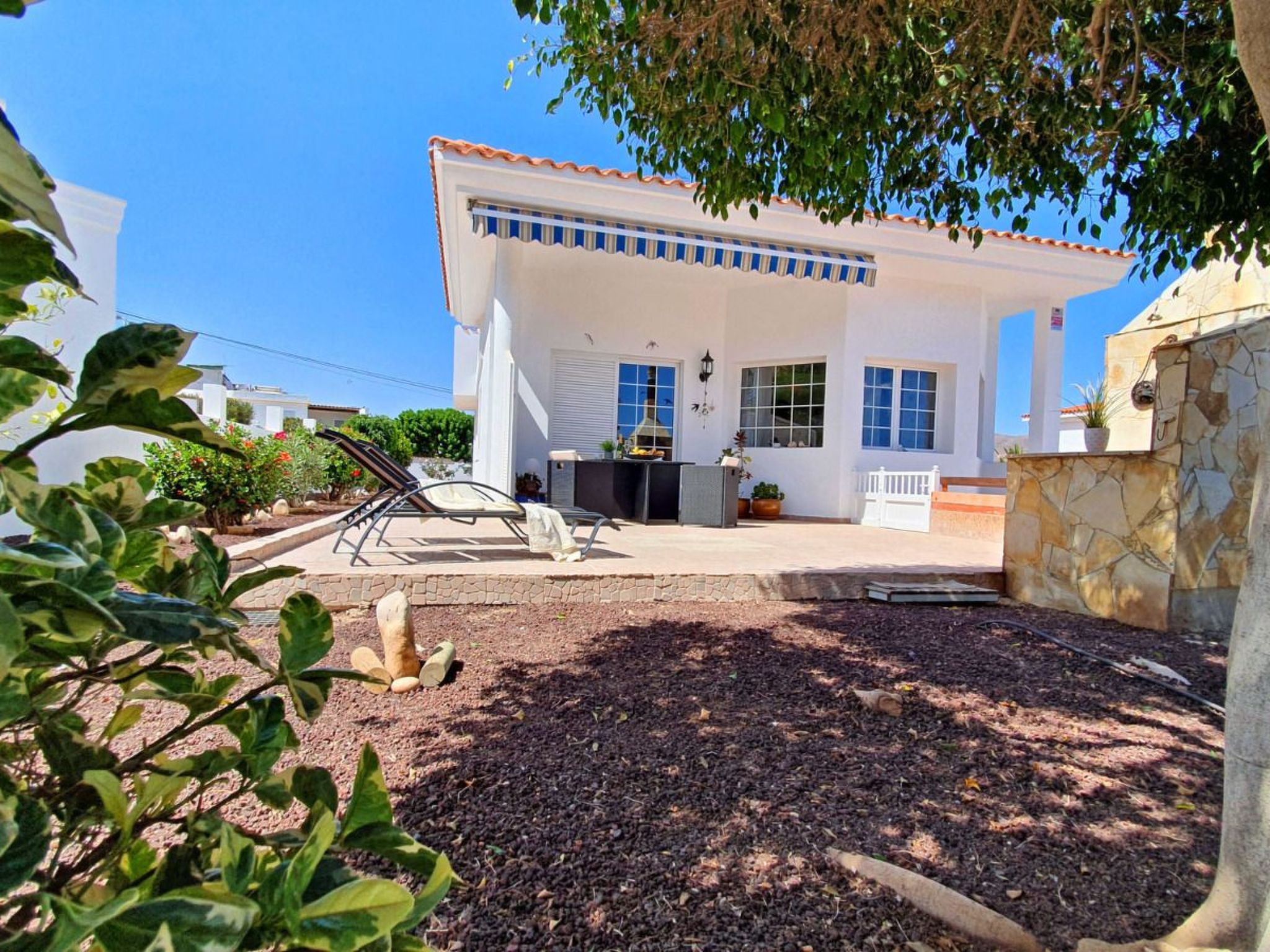 Gemütliches Ferienhaus in Tarajalejo mit Großem Garten und Meerblick-Image-tags.info