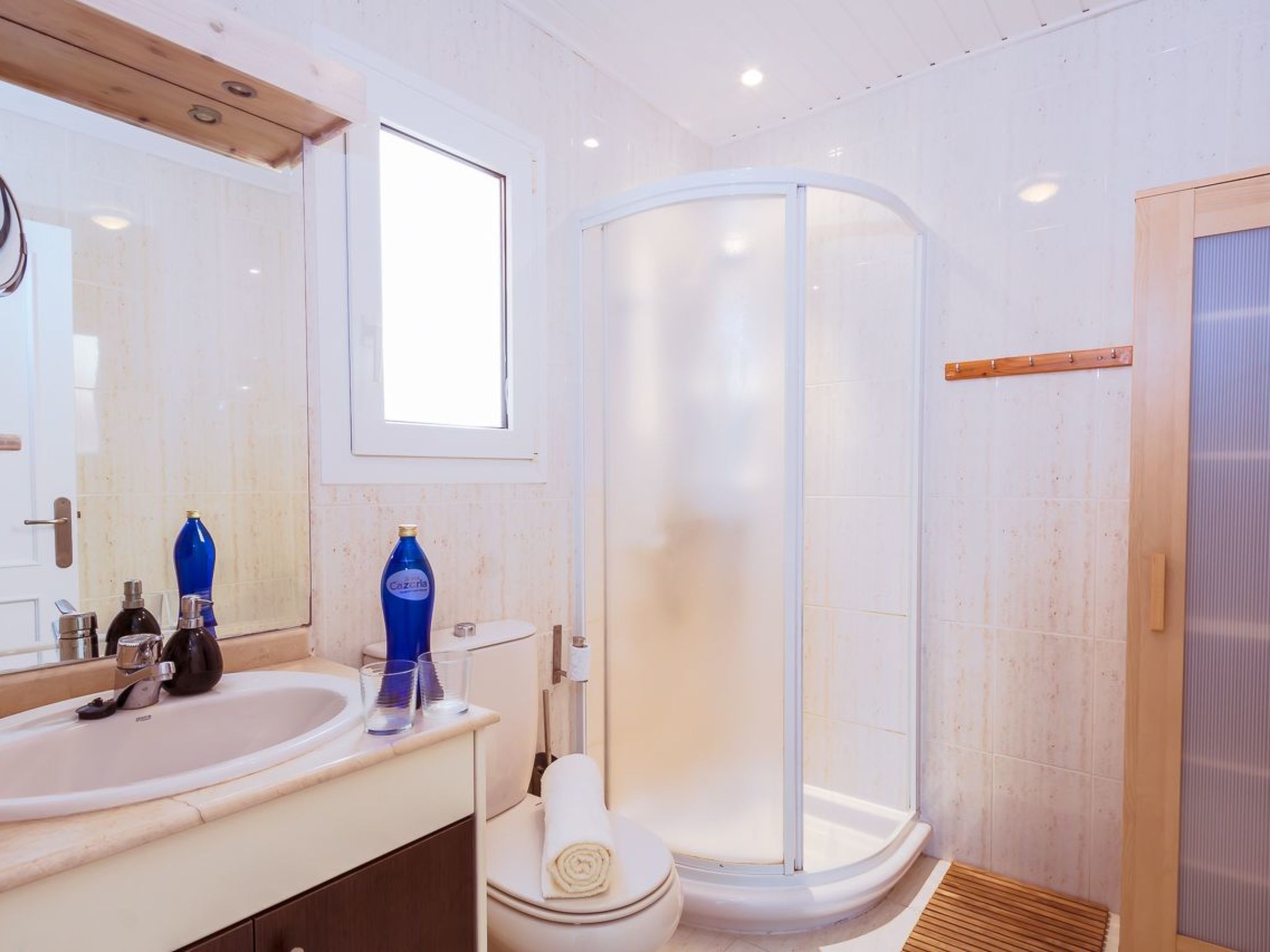 Strandnahes Ferienhaus Hibiscus mit privatem Pool-Binnen