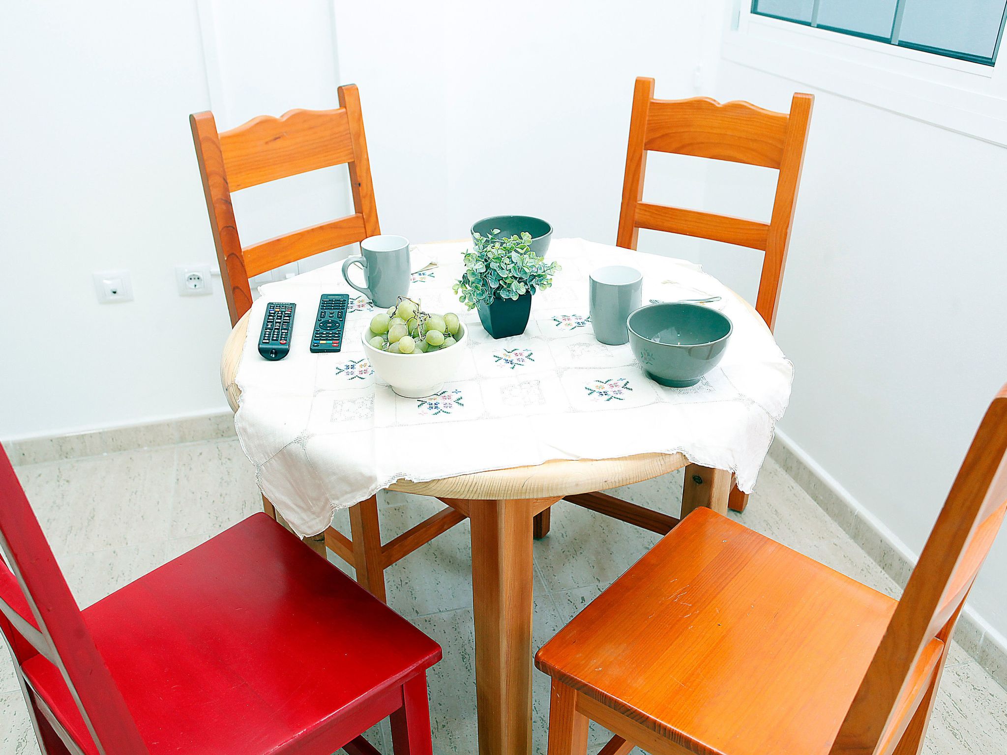 Sunshine Rojo-Inside