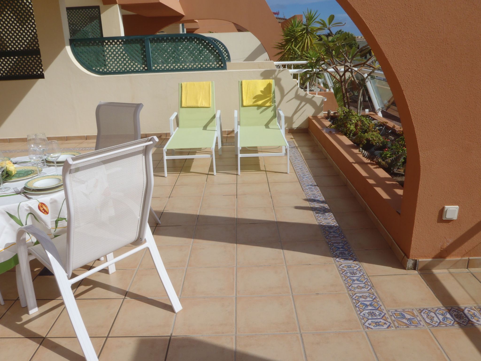 Luxuriöse Ferienwohnung mit Sonnenterrasse-Binnen