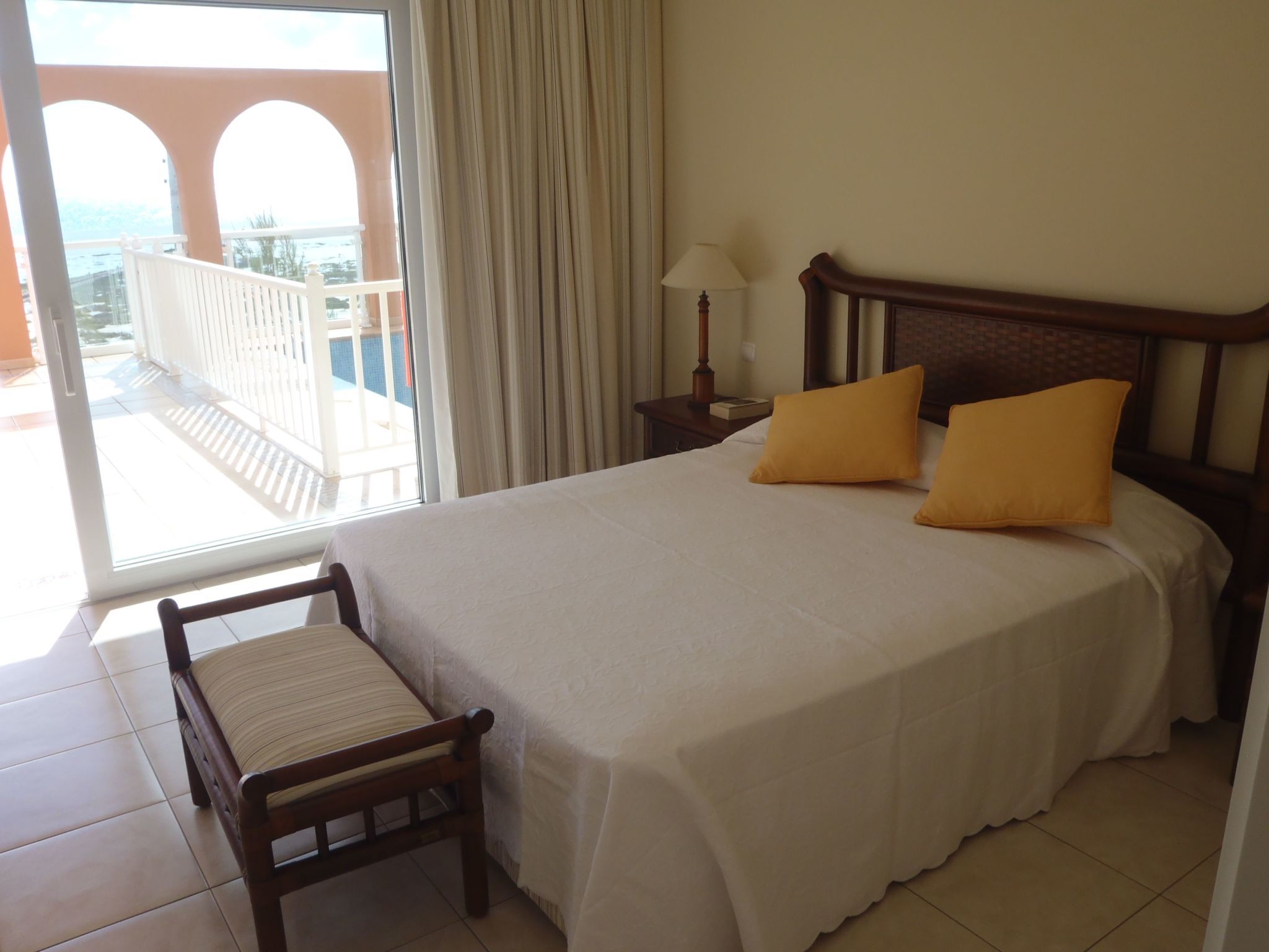 Luxuriöse Ferienwohnung mit Sonnenterrasse-Binnen