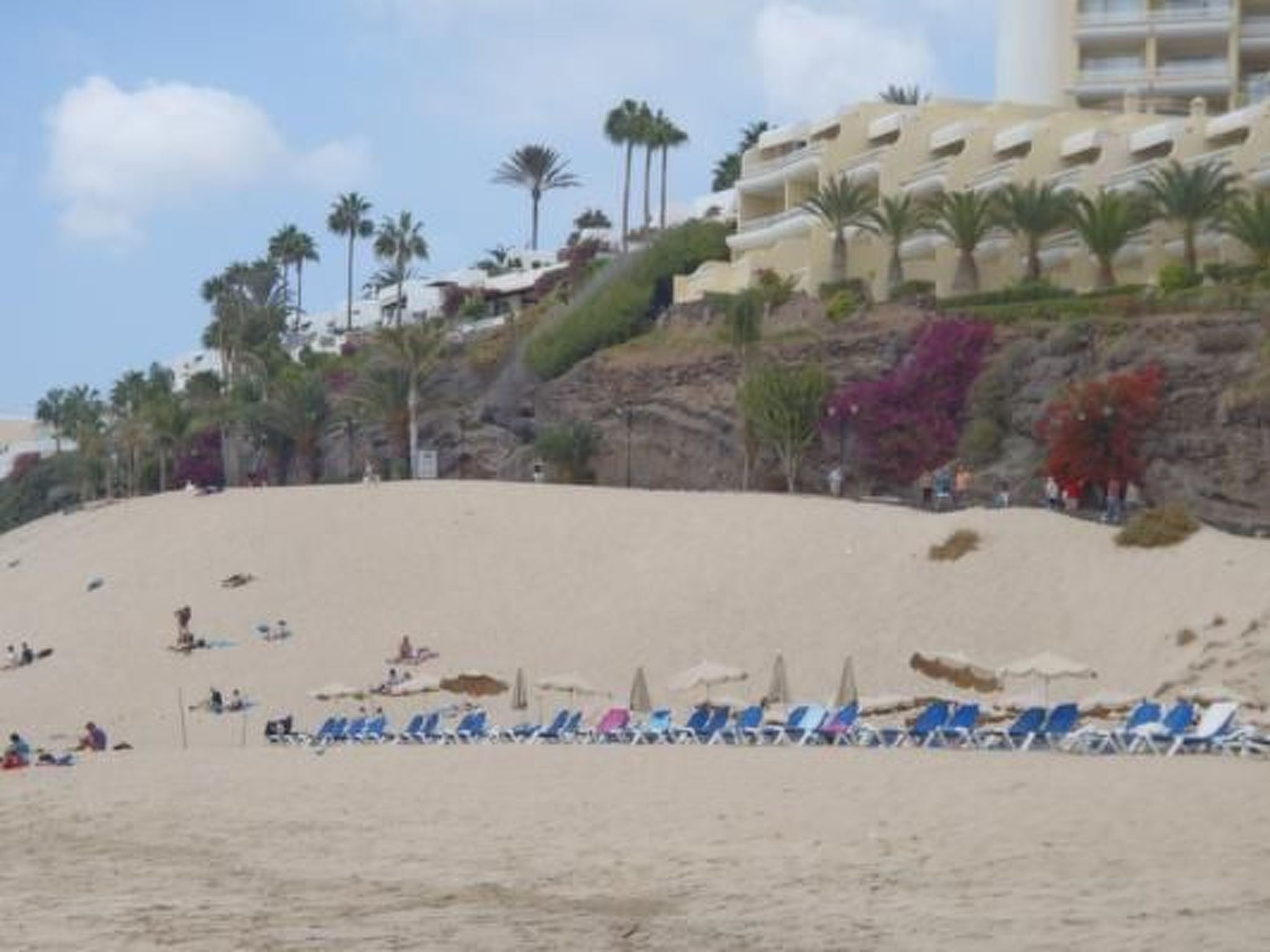 Schöne Wohnung mit Sonnenterrasse und Meerblick-Binnen