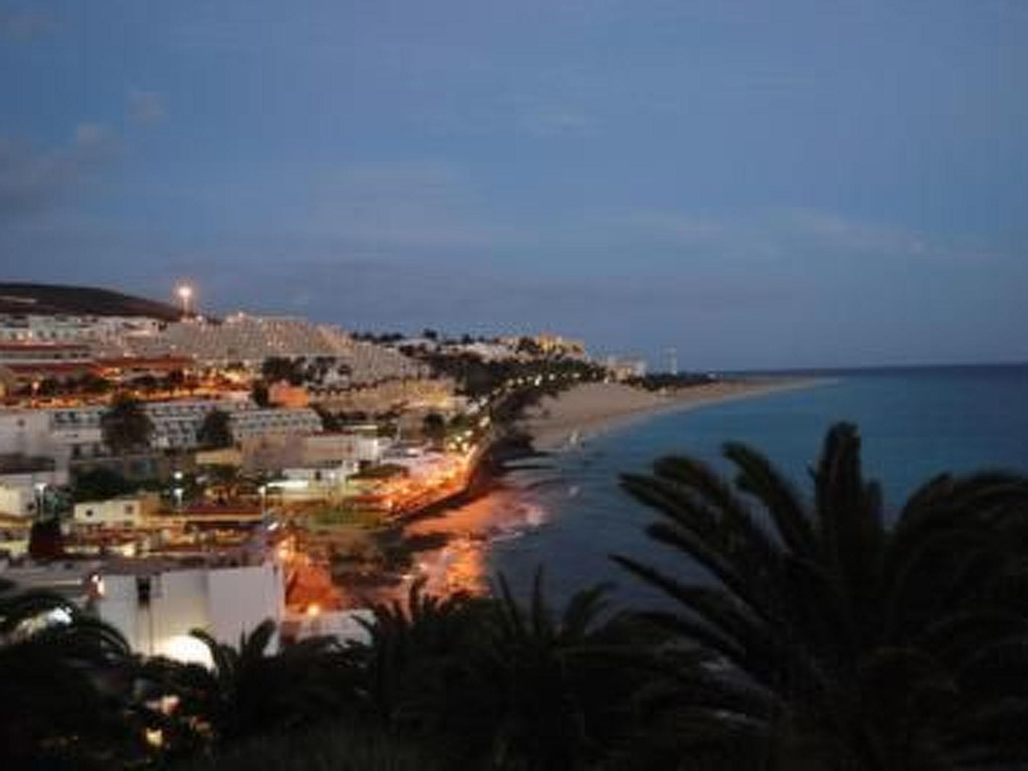 Schöne Wohnung mit Sonnenterrasse und Meerblick-Binnen