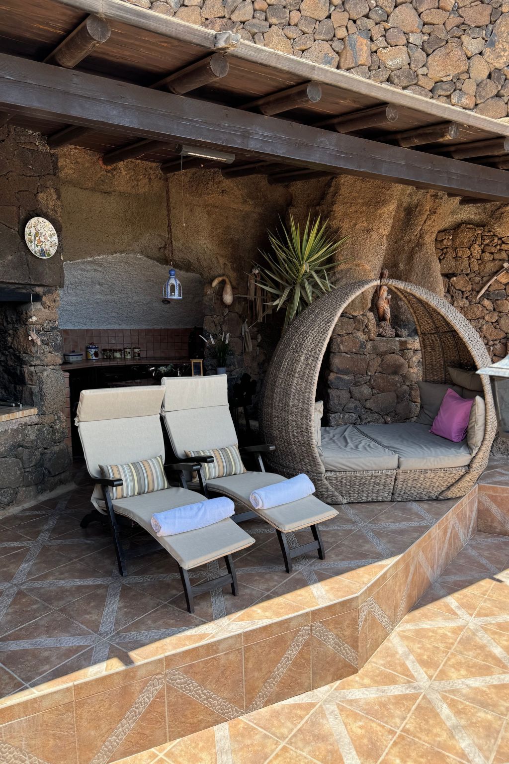 Schlafen in einer vulkanischen Höhle-Binnen