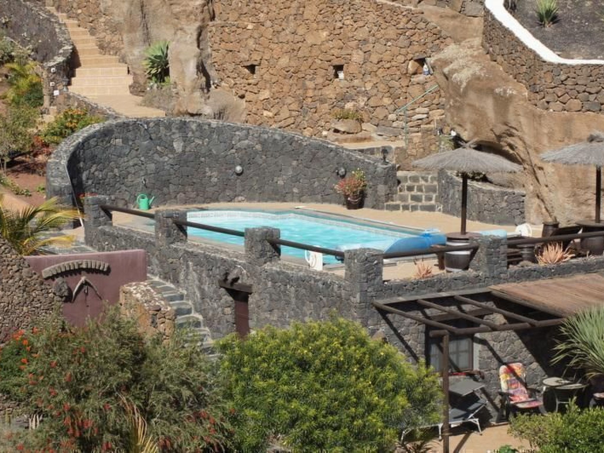 Schlafen in einer vulkanischen Höhle-Binnen