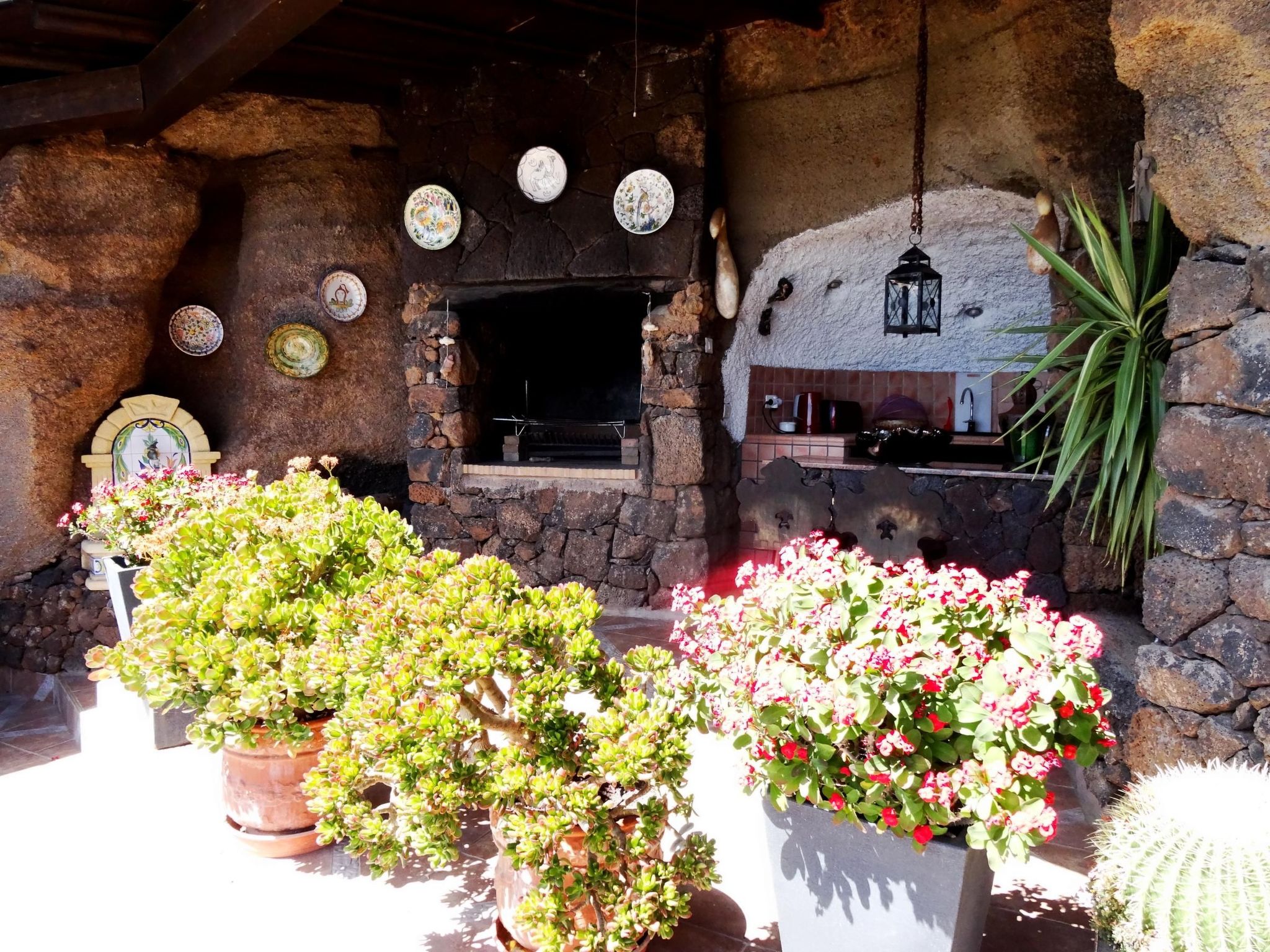 Schlafen in einer vulkanischen Höhle-Binnen