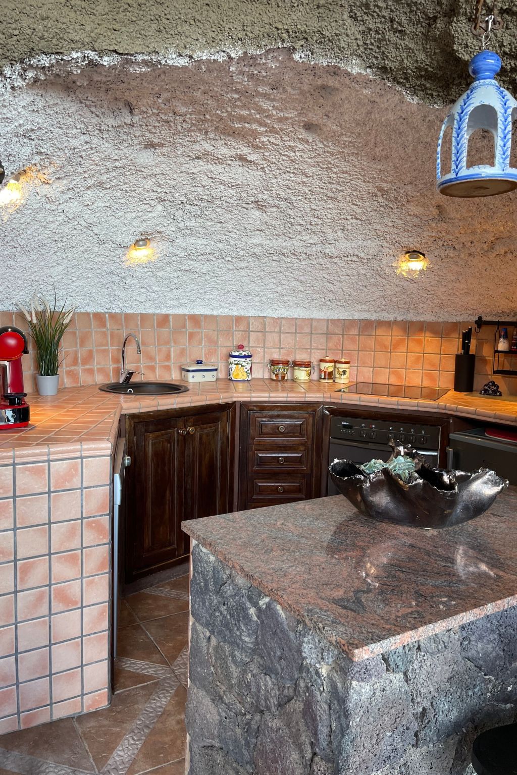 Schlafen in einer vulkanischen Höhle-Binnen