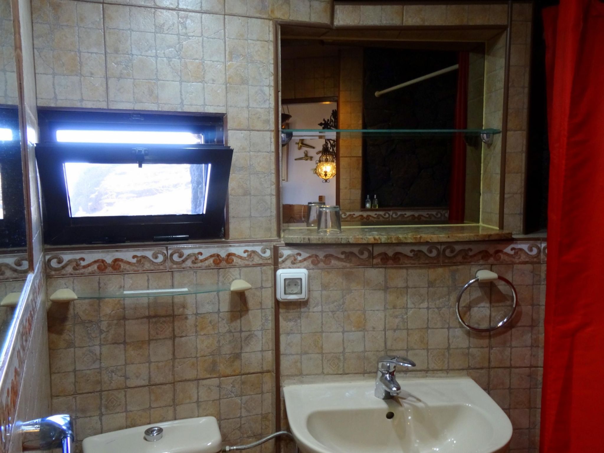 Schlafen in einer vulkanischen Höhle-Binnen