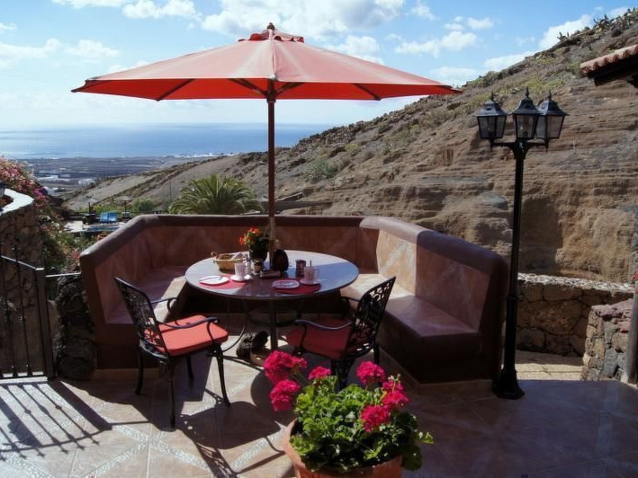 Schlafen in einer vulkanischen Höhle-Binnen