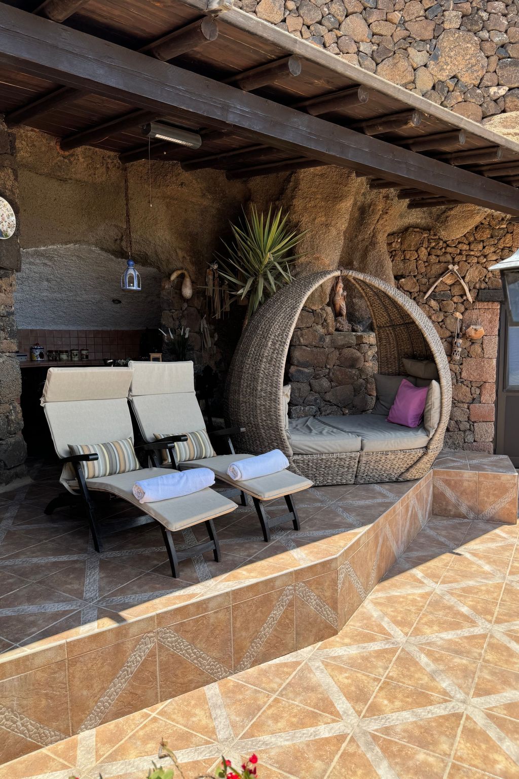 Schlafen in einer vulkanischen Höhle-Binnen