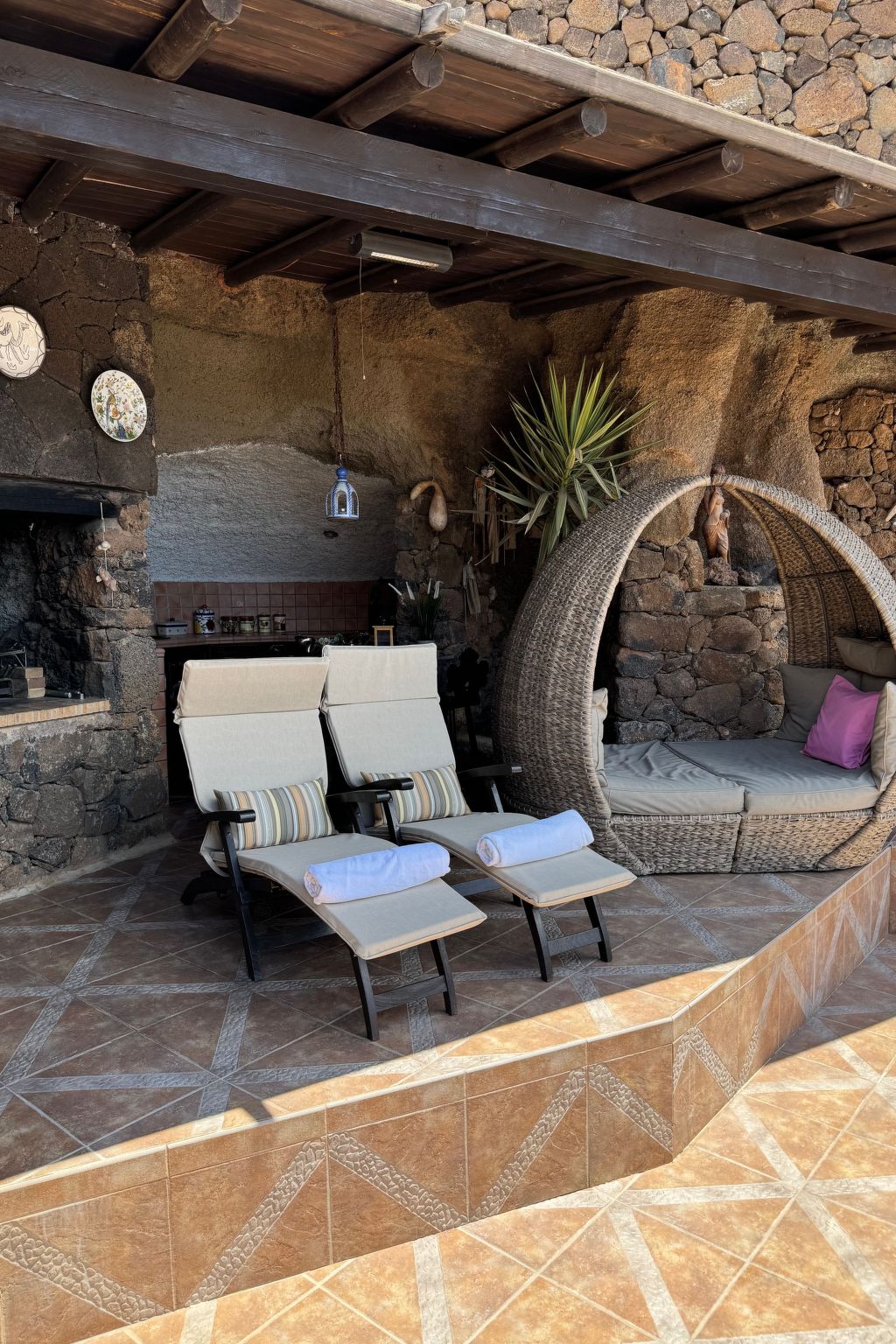 Schlafen in einer vulkanischen Höhle-Binnen