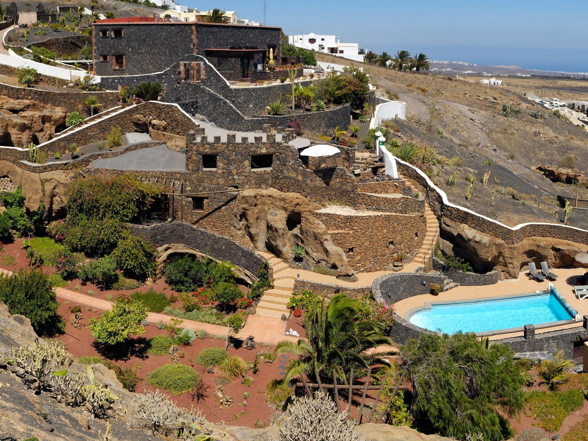 Schlafen in einer vulkanischen Höhle-Binnen