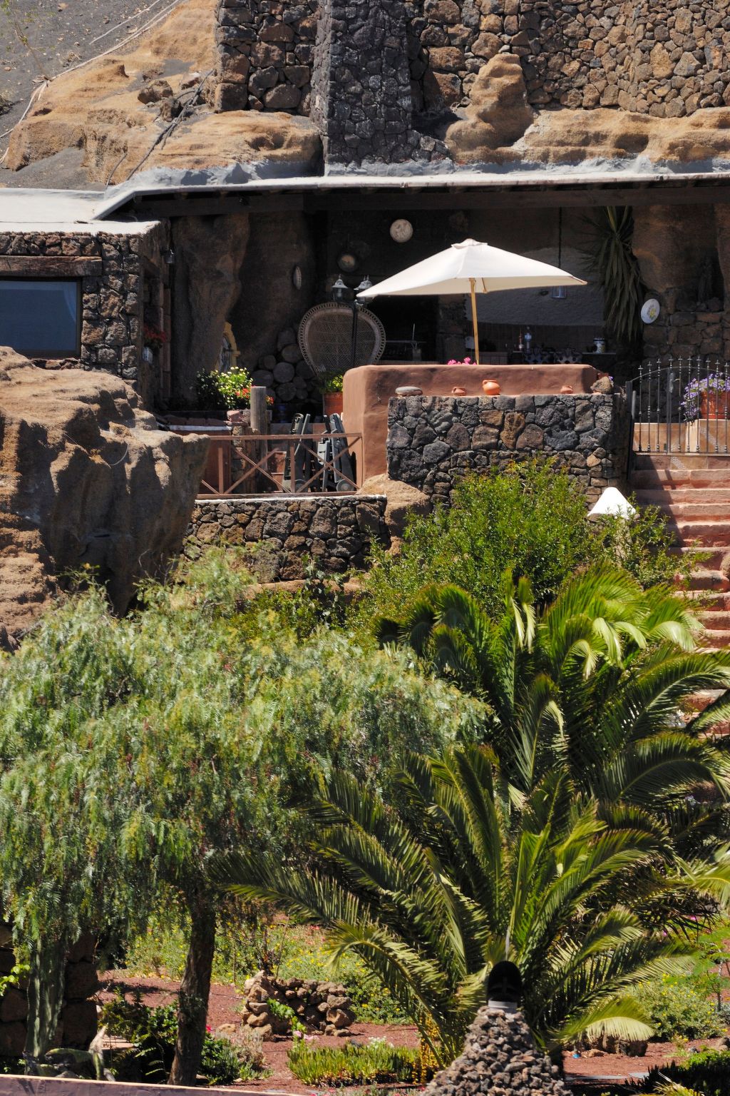 Schlafen in einer vulkanischen Höhle-Binnen