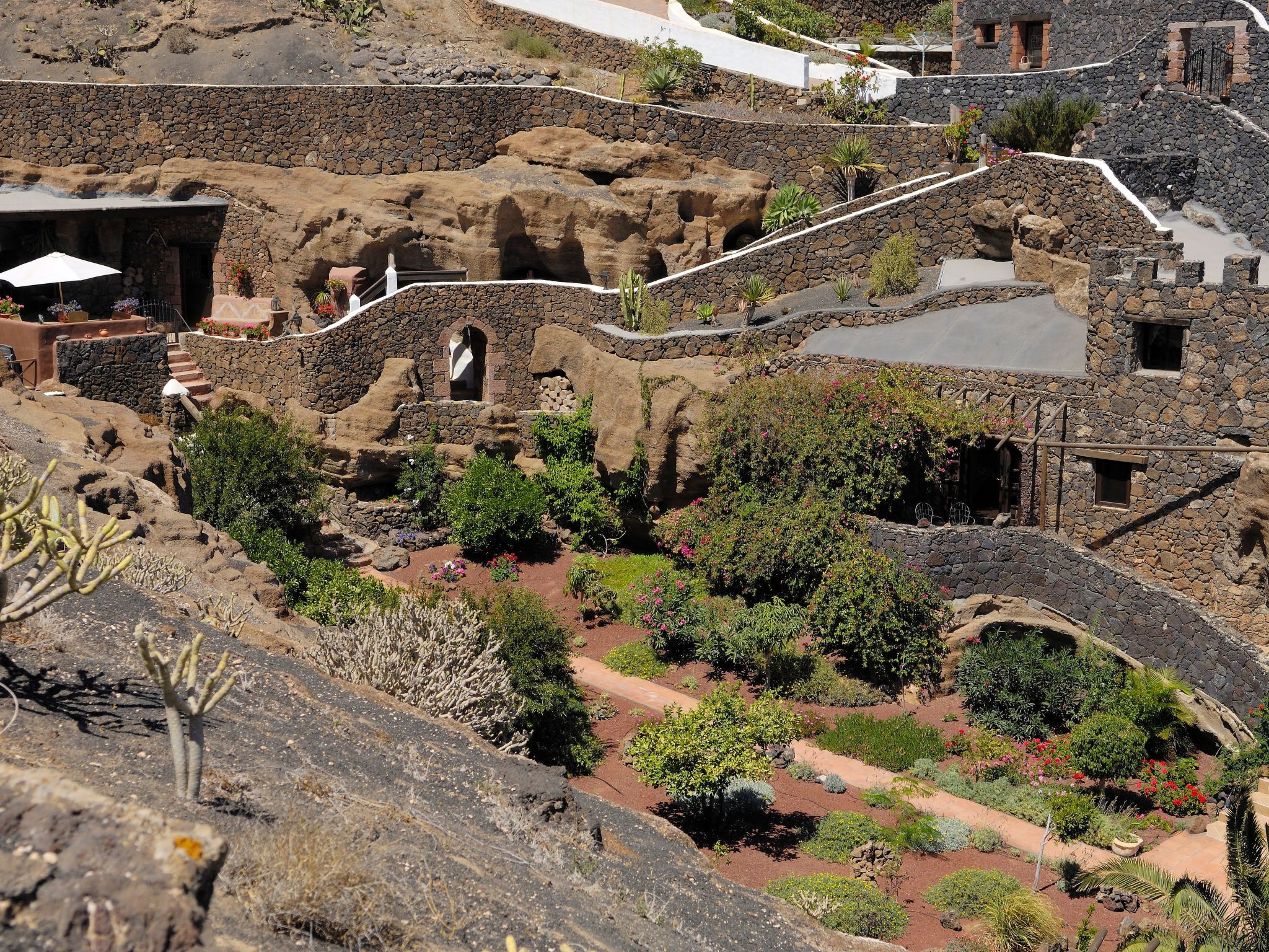 Schlafen in einer vulkanischen Höhle-Binnen