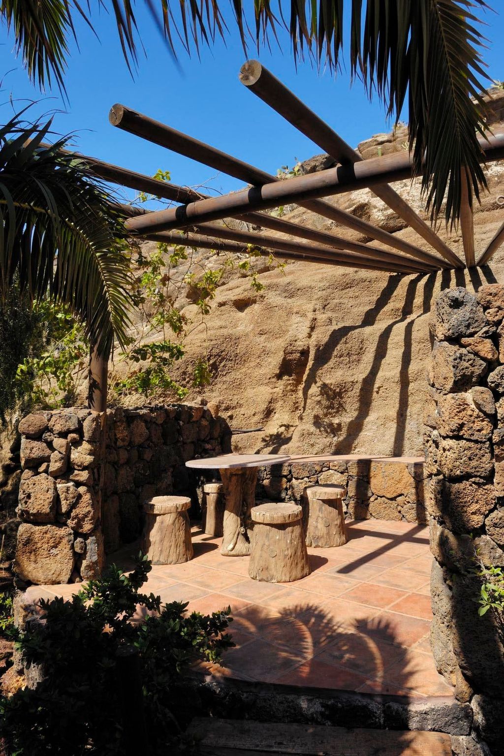 Schlafen in einer vulkanischen Höhle-Binnen