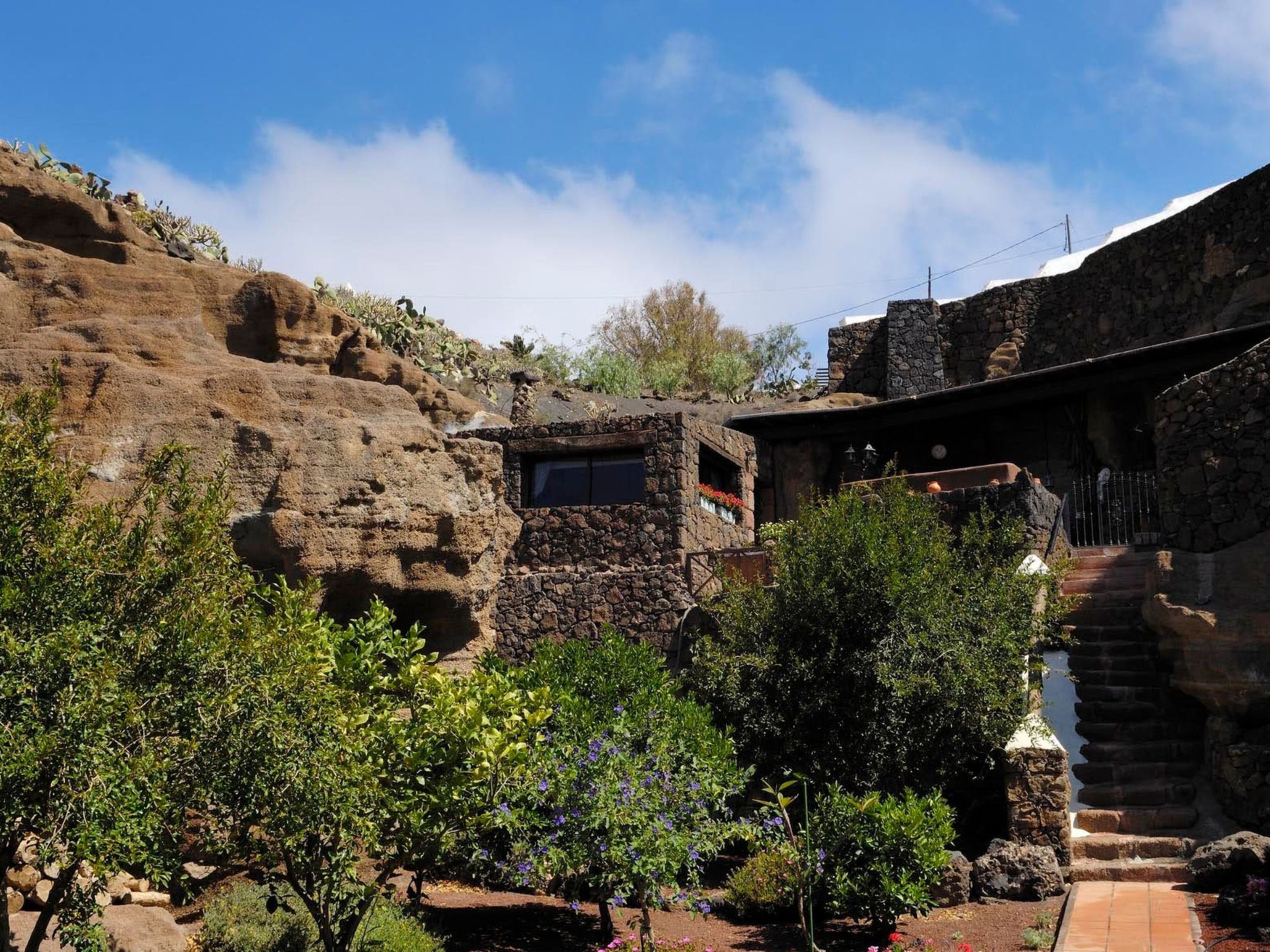 Schlafen in einer vulkanischen Höhle-Binnen