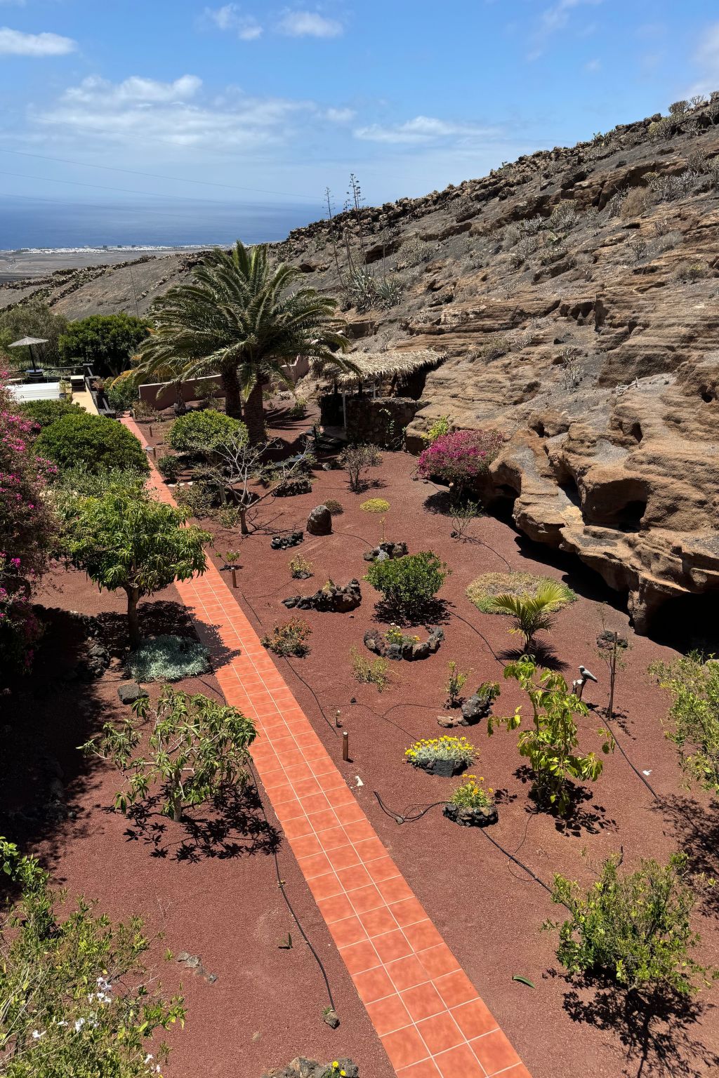 Schlafen in einer vulkanischen Höhle-Binnen