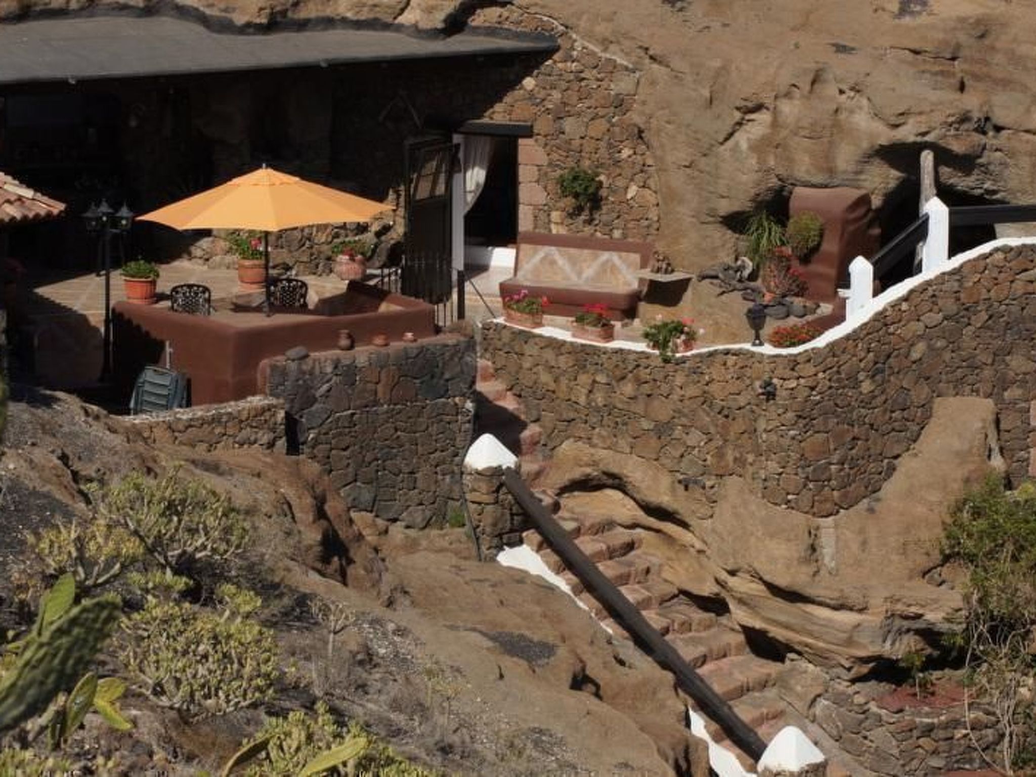 Schlafen in einer vulkanischen Höhle-Binnen