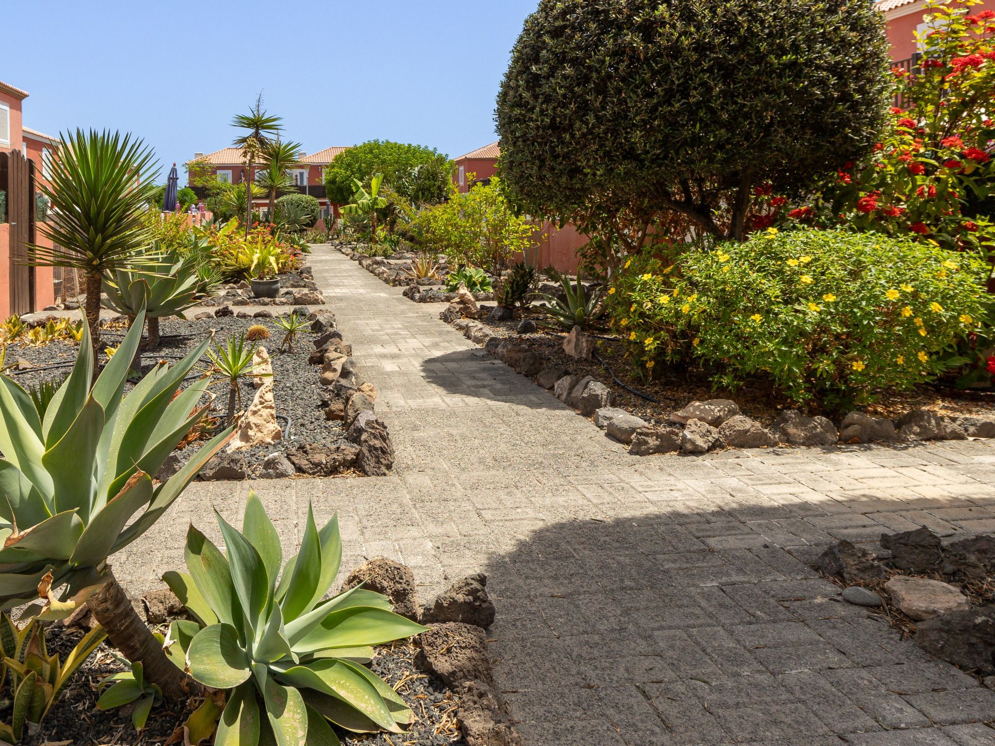 Private Terrasse, Schwimmbad, Parkplatz, Wi-Fi, TvSat-Binnen