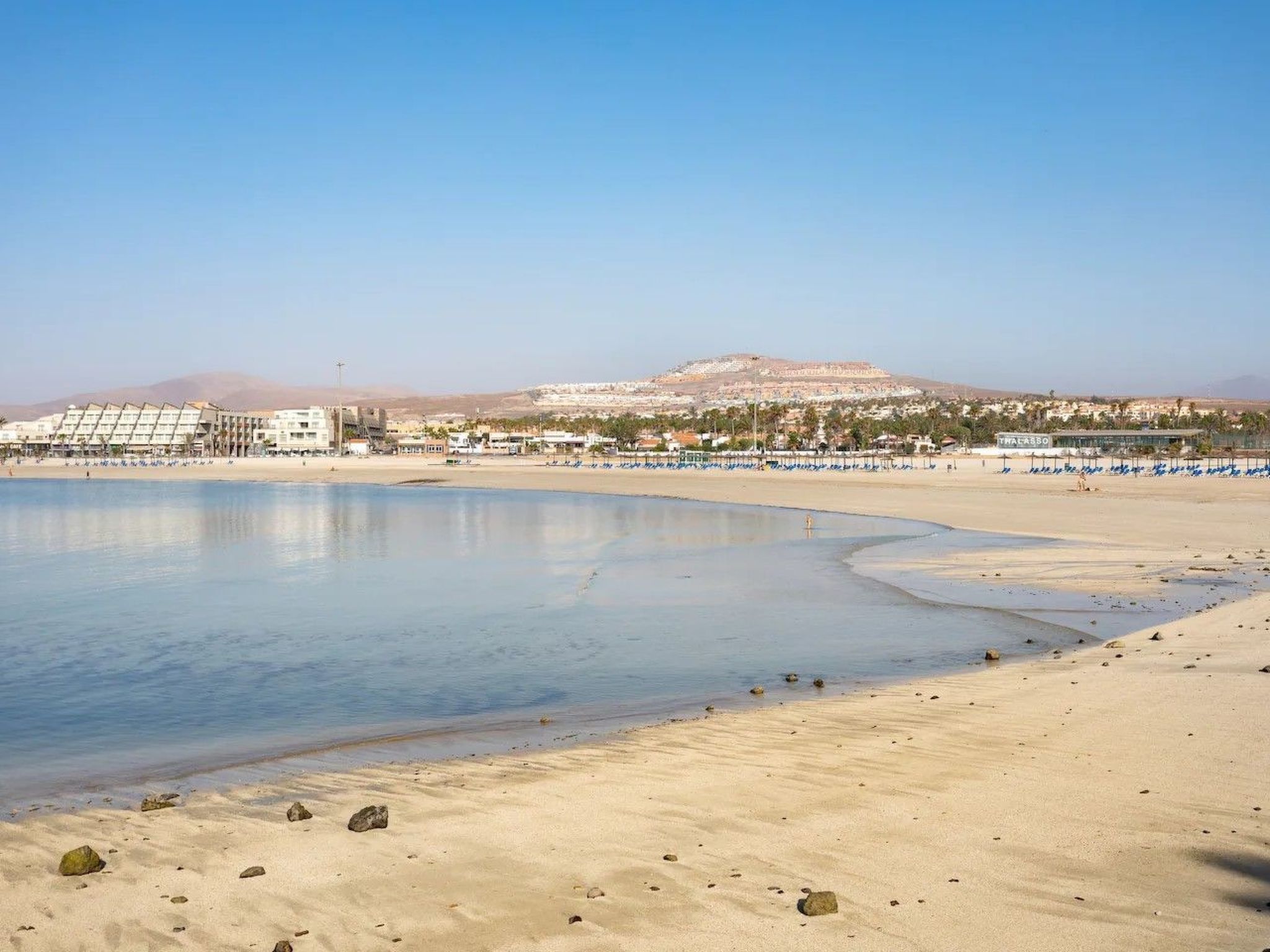 Private Terrasse, Schwimmbad, Parkplatz, Wi-Fi, TvSat-Binnen