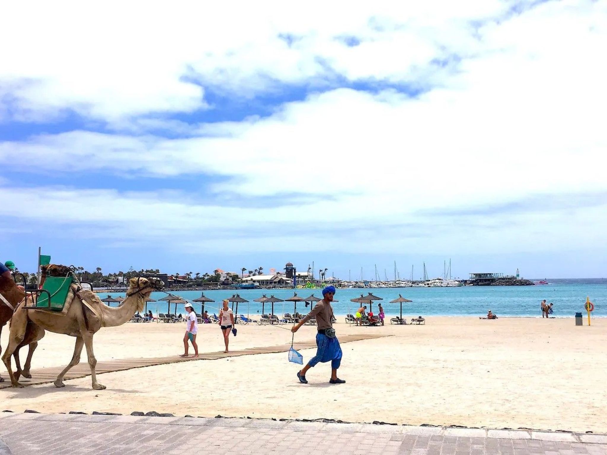 Private Terrasse, Schwimmbad, Parkplatz, Wi-Fi, TvSat-Binnen