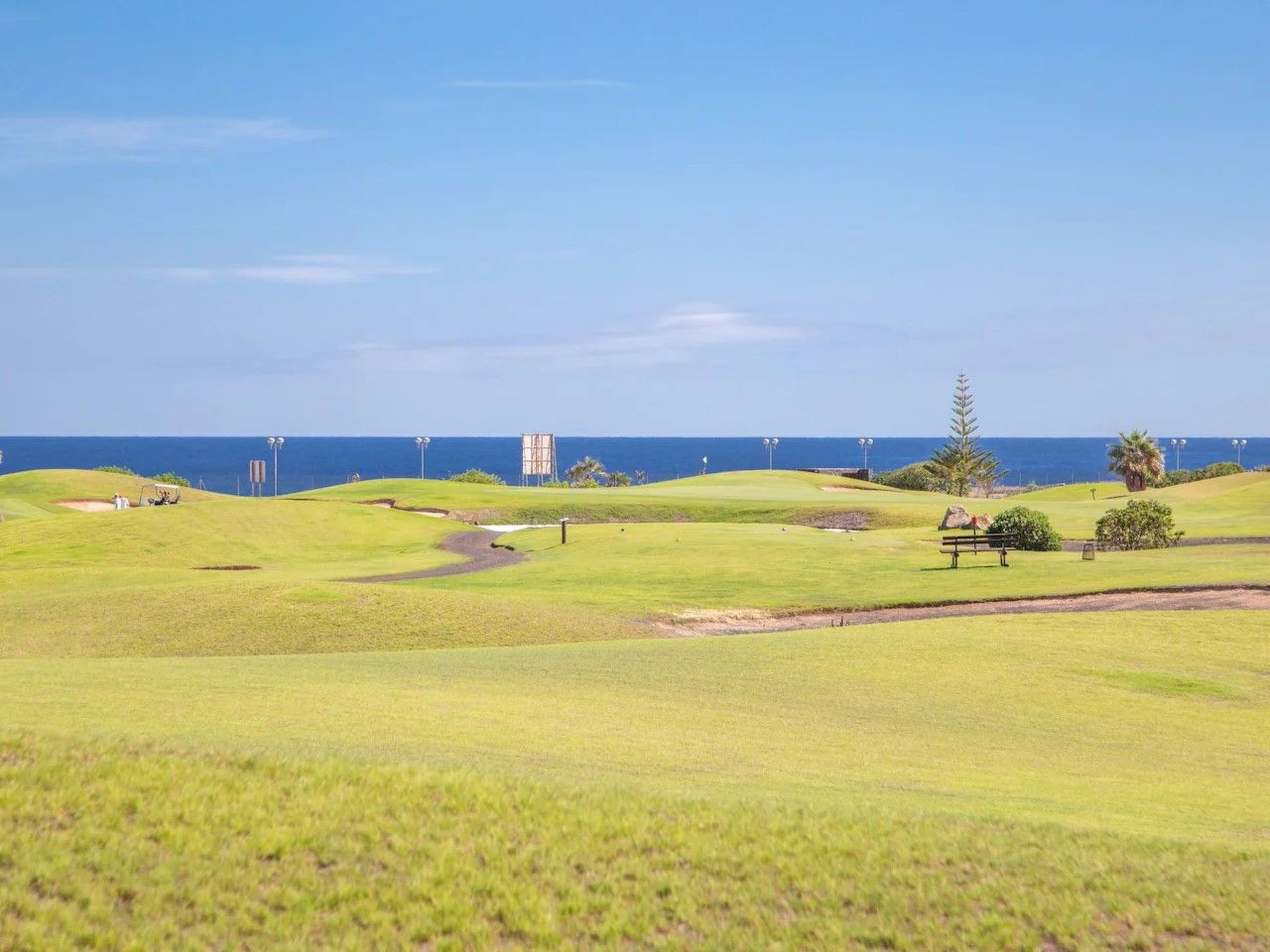 Private Terrasse, Schwimmbad, Parkplatz, Wi-Fi, TvSat-Binnen