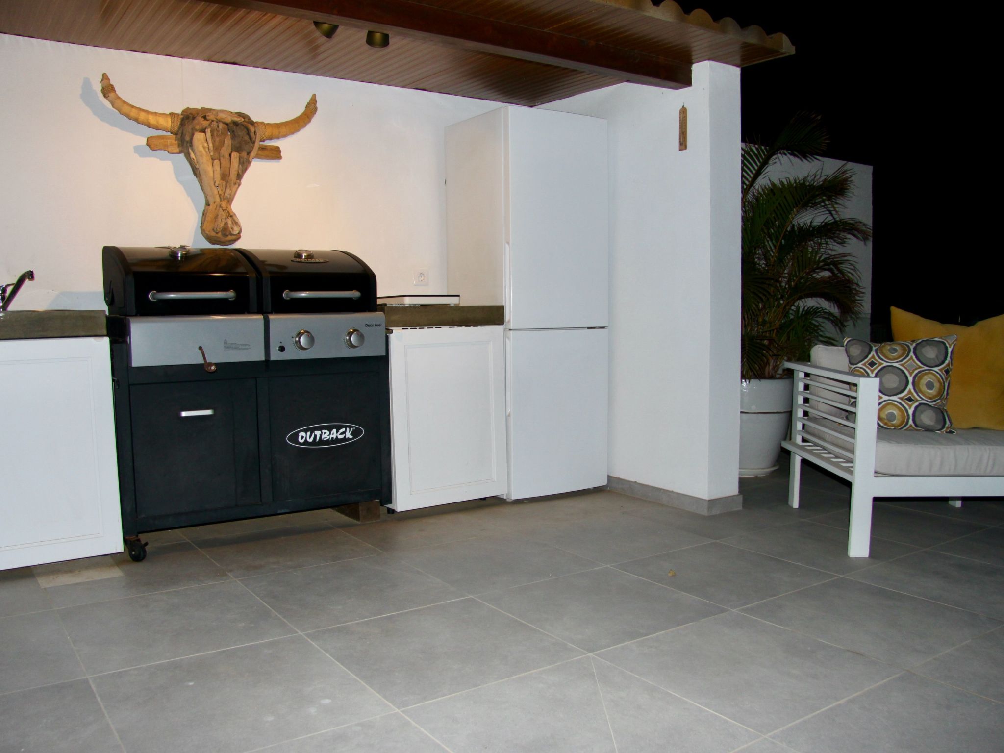 Mit Pool für 2 Personen und 4 Kinder-Binnen