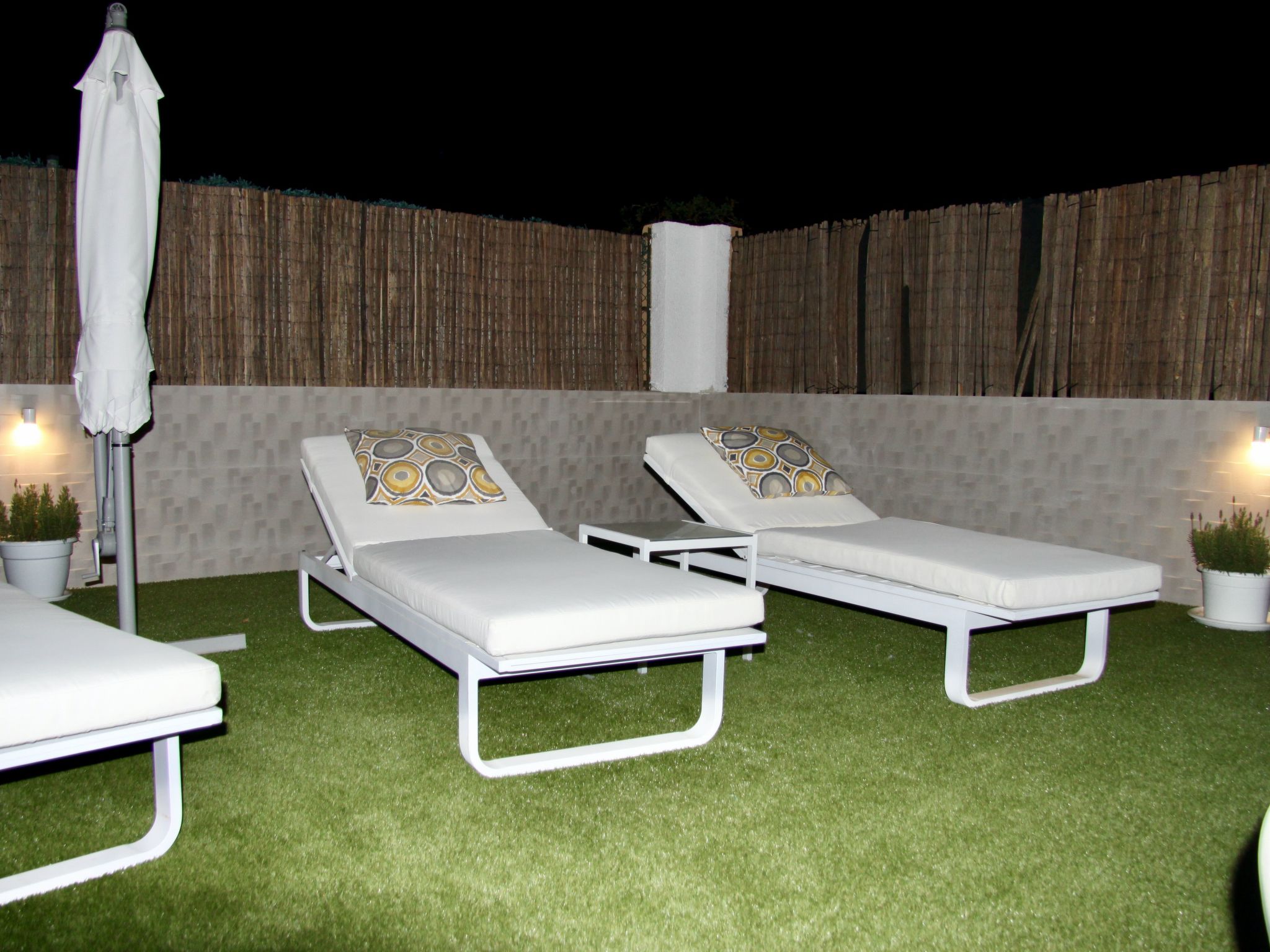 Mit Pool für 2 Personen und 4 Kinder-Binnen