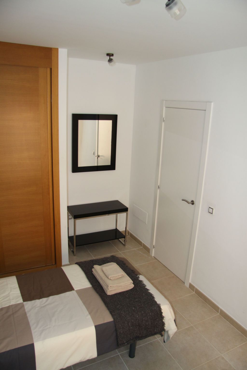 Mit Pool für 2 Personen und 4 Kinder-Binnen