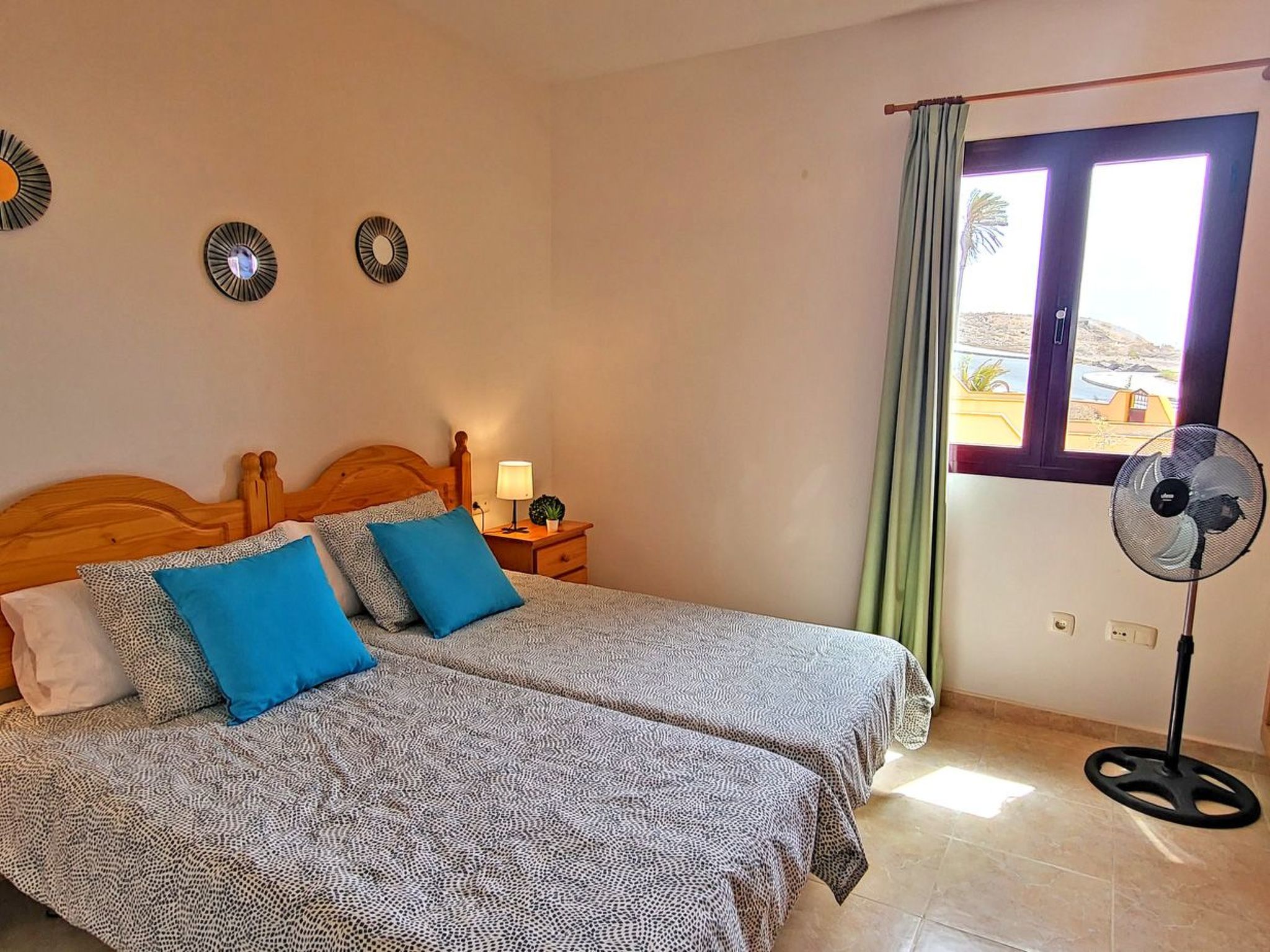 Schöne Ferienwohnung mit Terrasse und Meerblick-Binnen