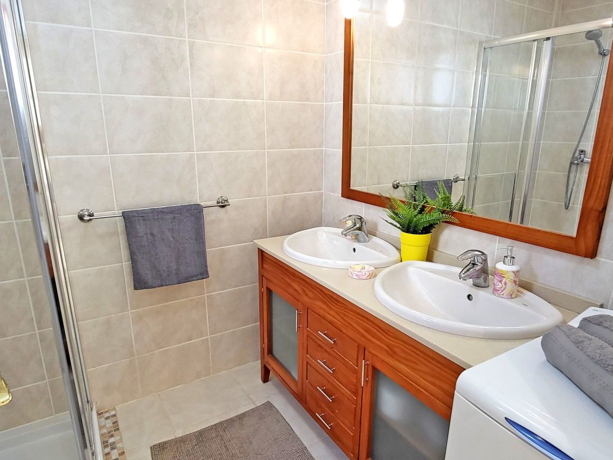 Casa Lotta-Image-tags.info