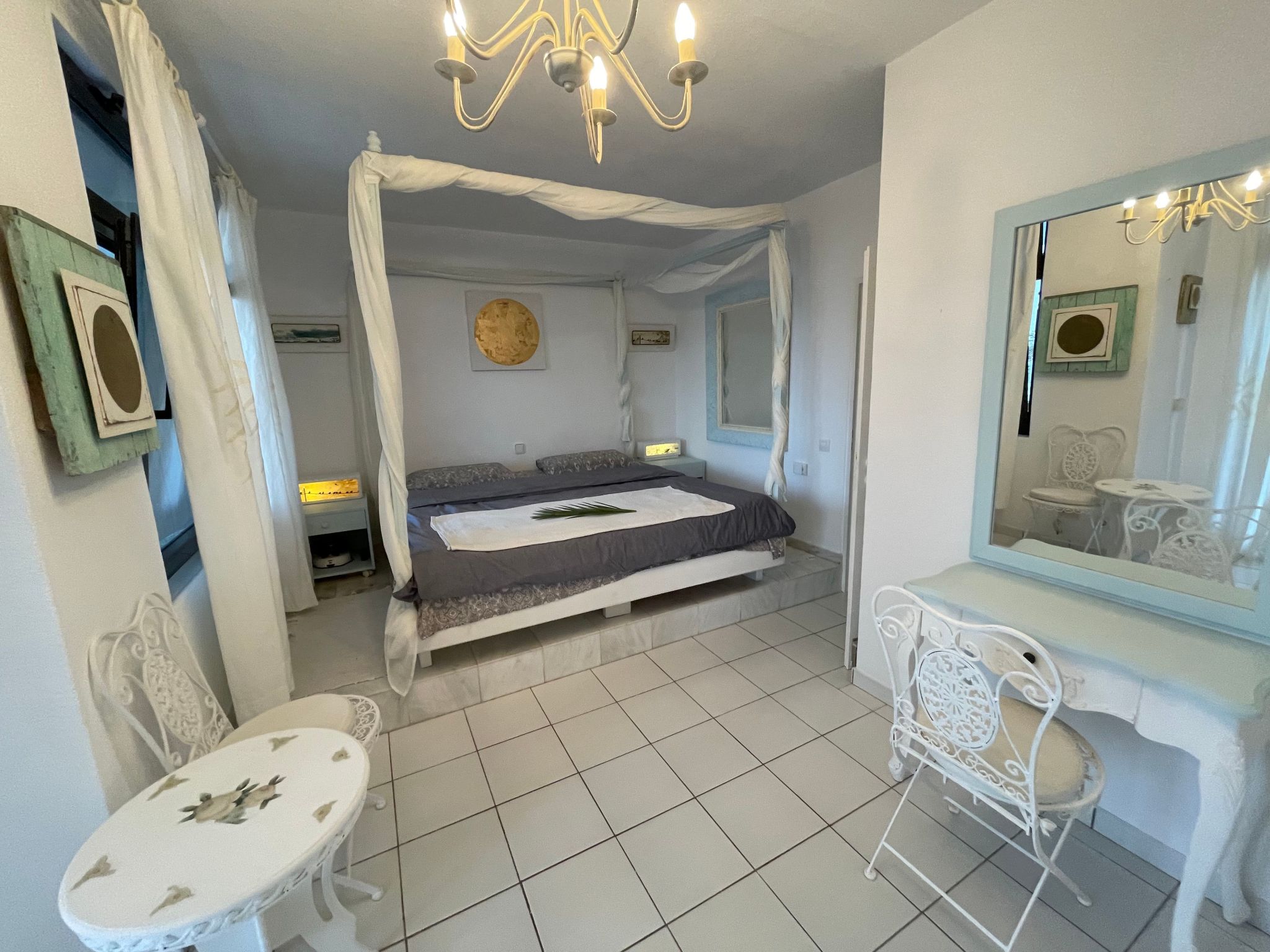 Appartement mit Blick auf das Wasser-Image-tags.info