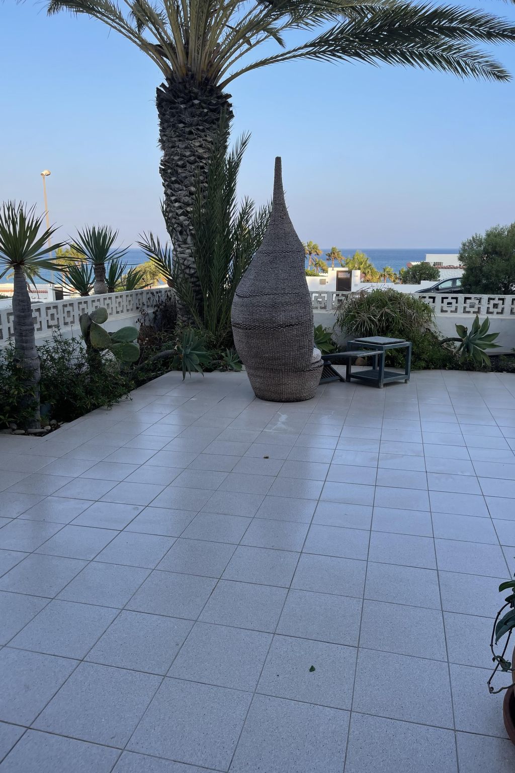 Appartement mit Blick auf das Wasser-Image-tags.info