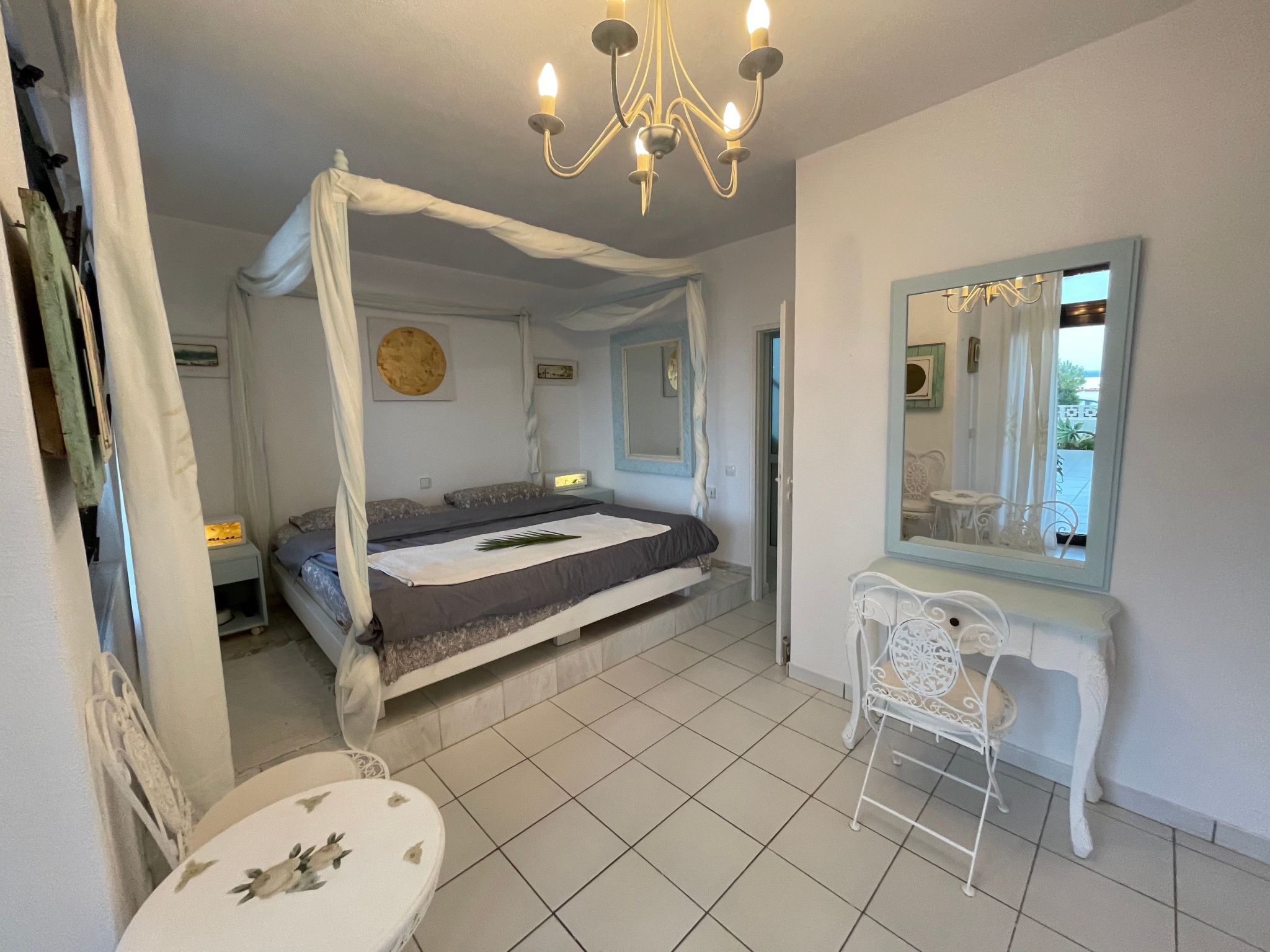 Appartement mit Blick auf das Wasser-Image-tags.info